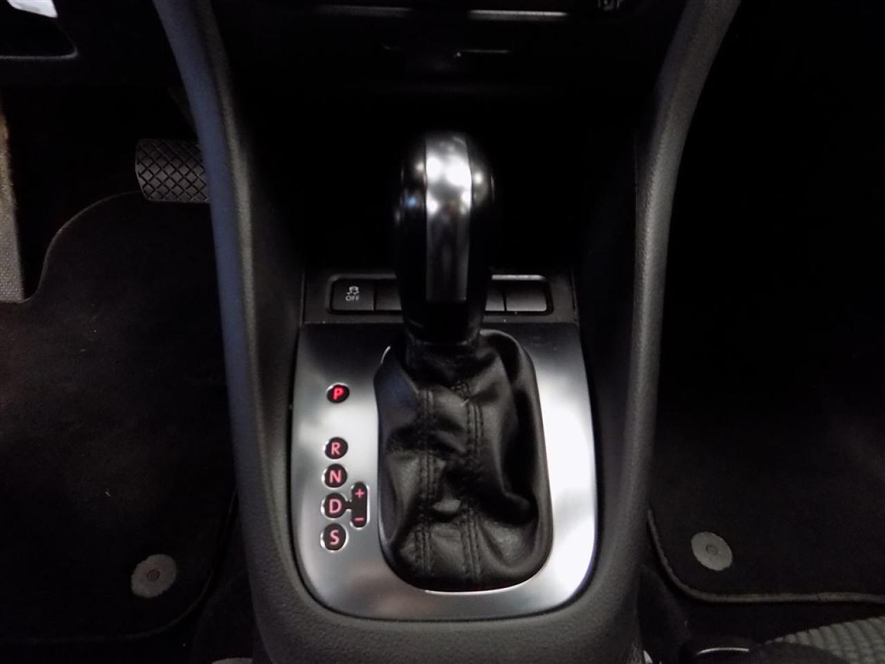 648831
