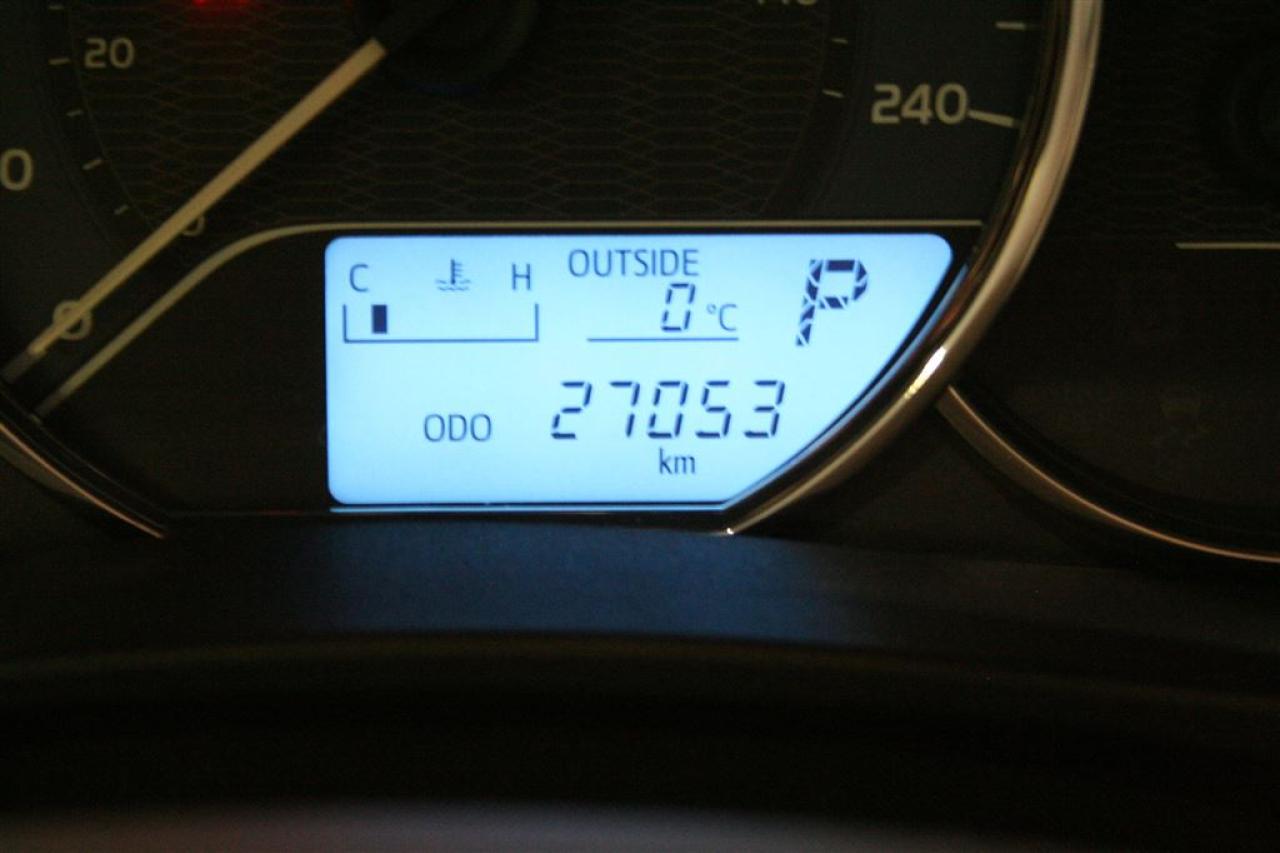 648880