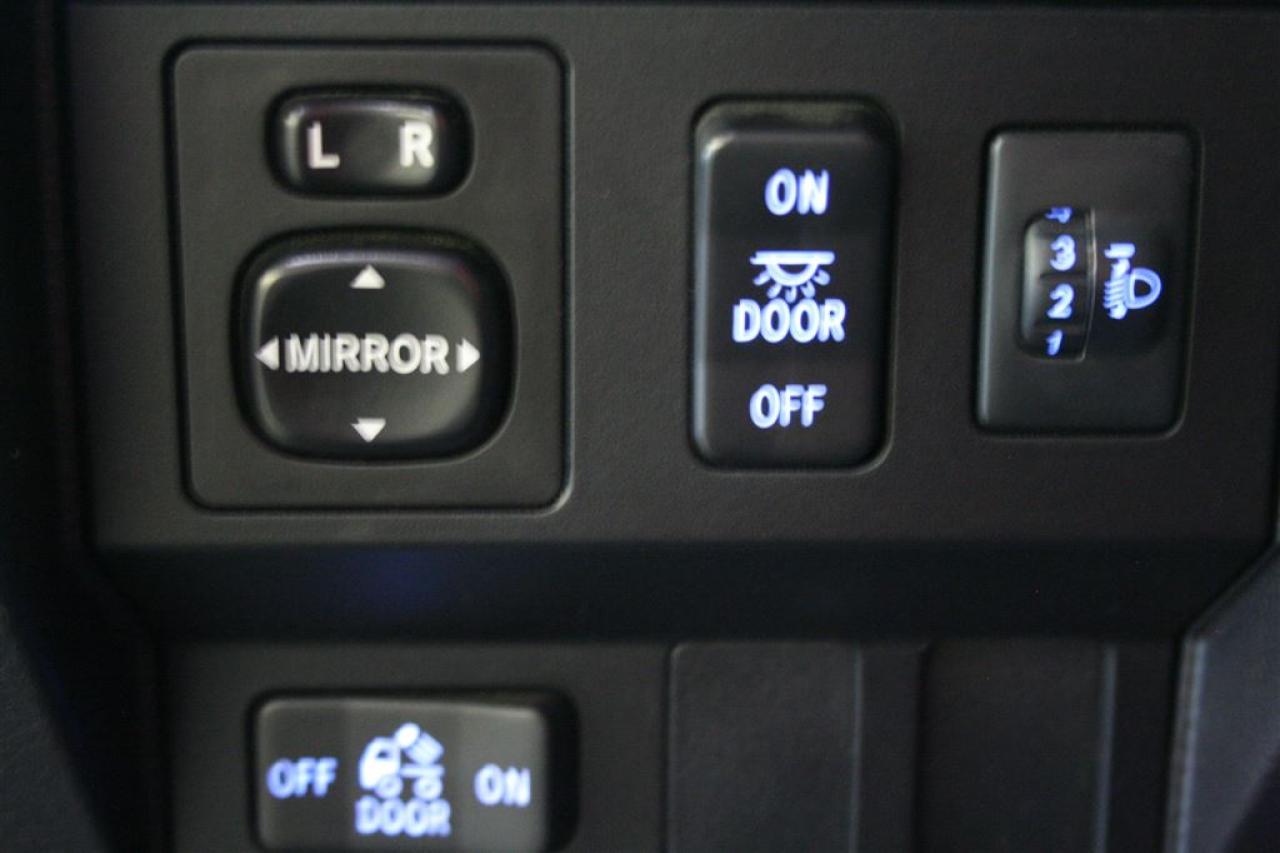 648904