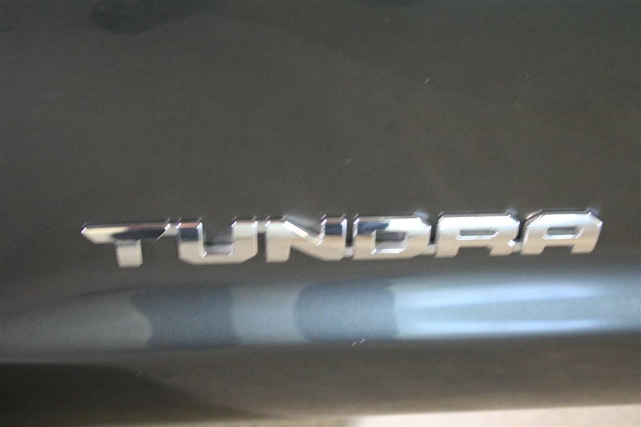 648904.11350439