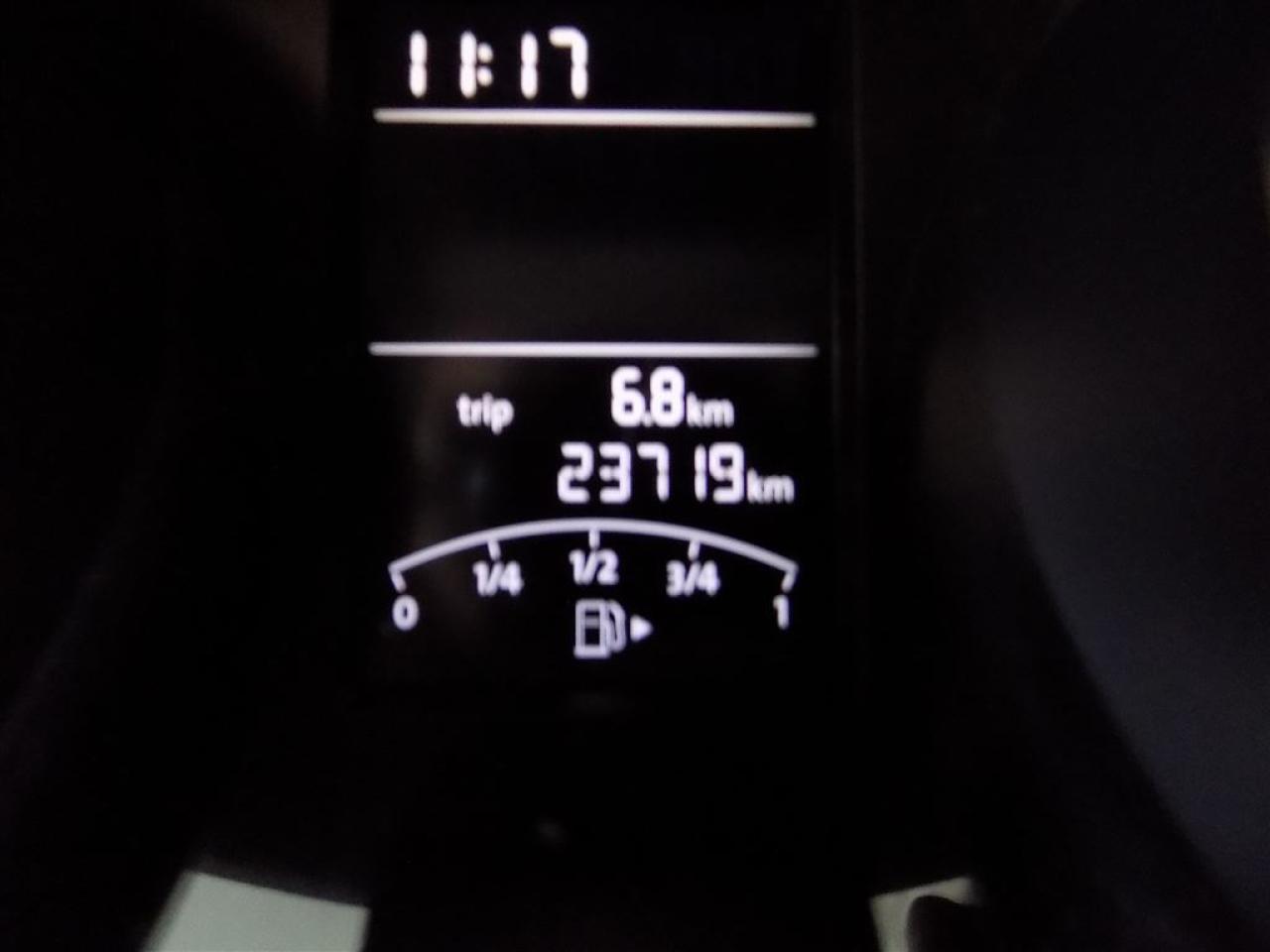 648913