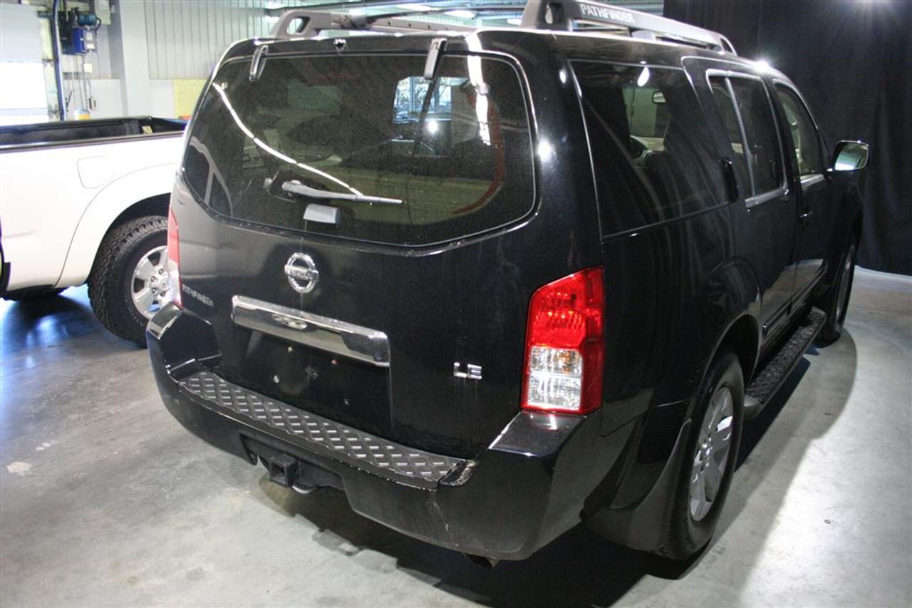 648929.11694937