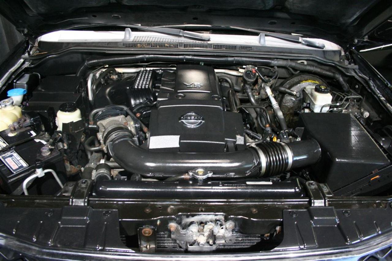 648929