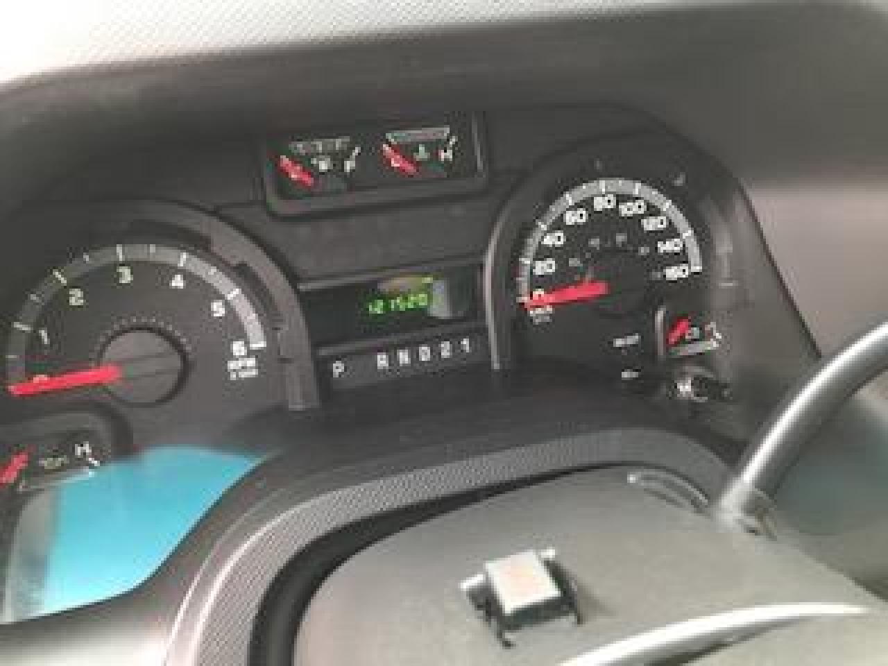 648986