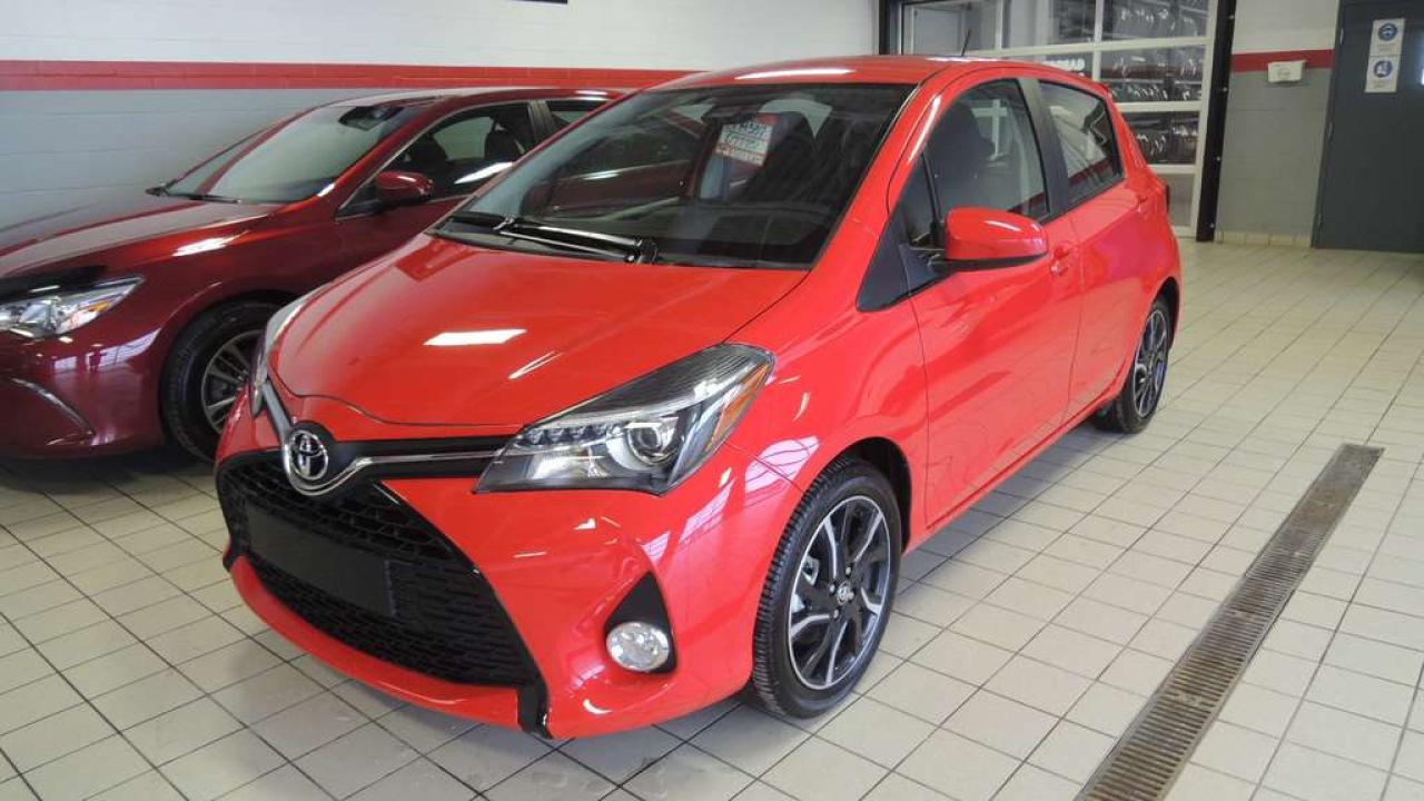 Used 2017 Toyota Yaris SE for sale in Terrebonne, QC