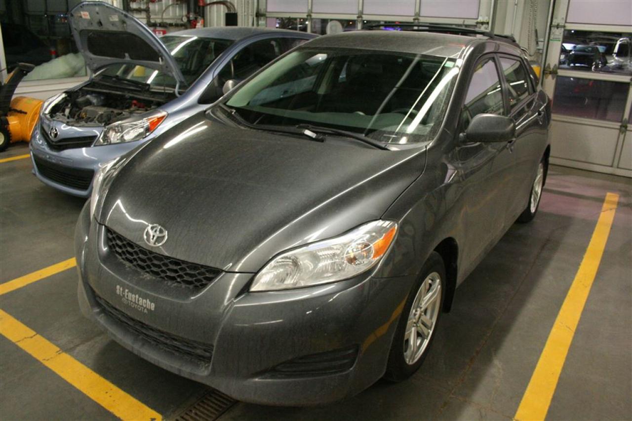 Used 2013 Toyota Matrix  for sale in St-Eustache, QC