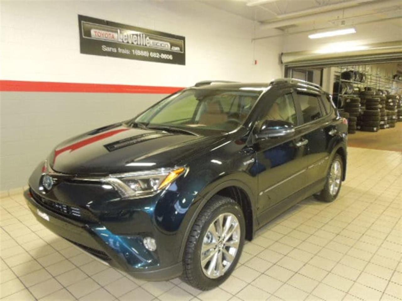 Used 2018 Toyota RAV4 LTD for sale in Terrebonne, QC