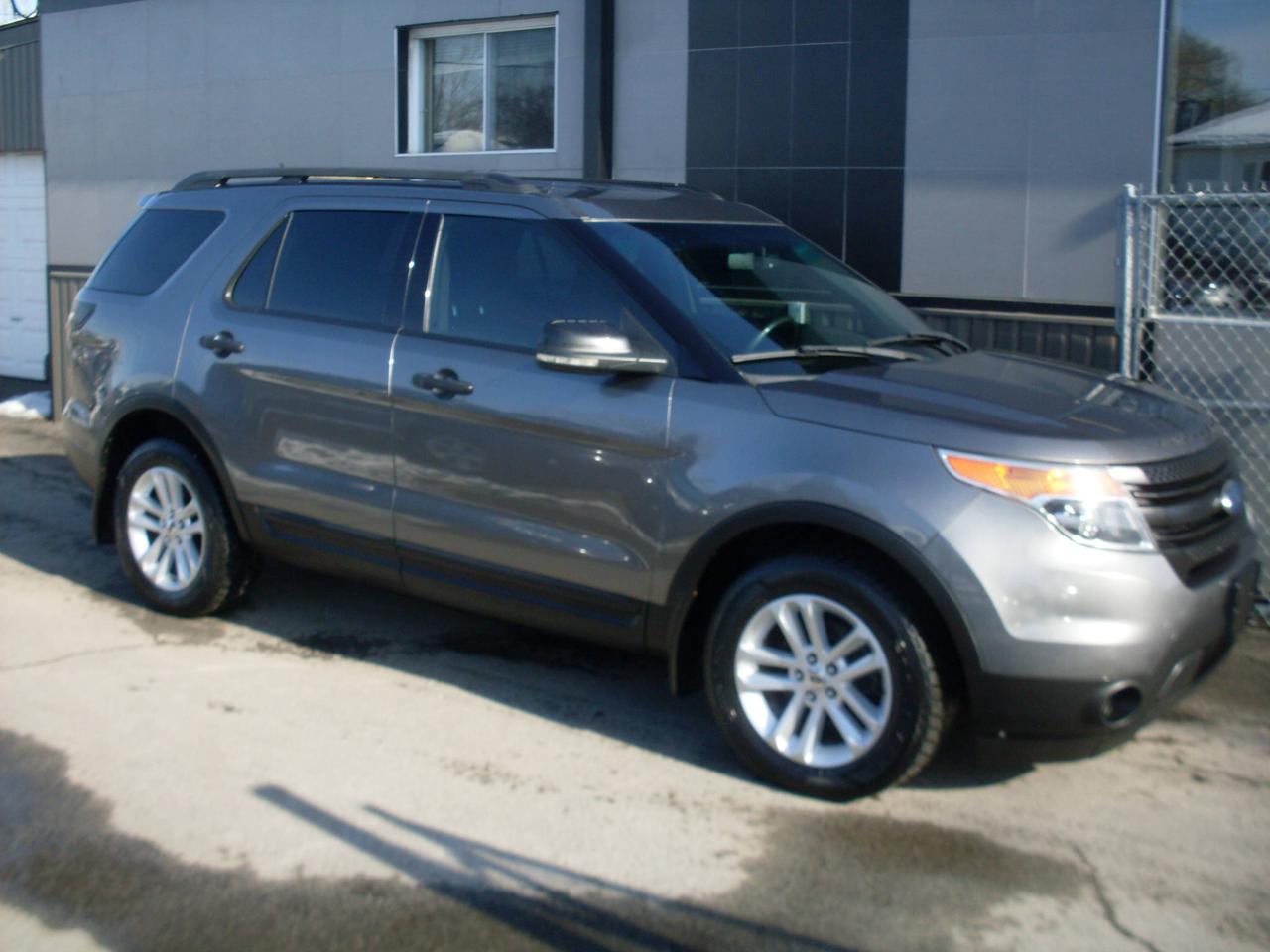 <a href=https://www.autoaubaine.com/Ford-Explorer-c7015171.html>https://www.autoaubaine.com/Ford-Explorer-c7015171.html</a>

tres beau VUS 4x4 7 passagers ( comme Land Rover ), inspecté A-1 et garantie INCLUSE de 36 mois ou 60000 KM (moteur + trans + 4x4 ) , V6 de 3.5 L, automatique, toute équipée avec Navigation, grand écran tactile, démarreur a distance, Bluetooth, park sensor, aileron, tilt, cruise, mags 245-60-18, hitch 2 etc,,  échange et financement facile possible, pour info ou rendez-vous Laurent au 450-686-0303  ou  514-777-2771  * * * * *  www.autounik2000.com    * * * * * message texte 514-777-2771 * * * * * AUTO UNIK 2000  situé au 3923 boul. Samson a Laval (coin Curé-Labelle) H7W 2G1, membre A.M.V.O.Q., TRES VASTE atelier mécanique avec 10 baies de service réparons toutes marques Japonaise, Koréenne, Européenne et Américaines. FINANCEMENT FACILE sur place 1ere, 2e et 3e CHANCE au credit a partir de 3.99 %, VISA + MasterCard accepté,  plusieurs plan de GARANTIE Supplémentaire  disponible jusqu a 48 mois, Plus de 40 vehicules de 900$ a 39900$. ACHAT-VENTE-ECHANGE  Venez nous voir avec votre echange, on l evalue sur place ... pour INFO ou Rendez-Vous en tout temps, Laurent au 450-686-0303 ou 514-777-2771           ***          ENGLISH INFORMATION   at  514-777-2771  ***    Text message at 514-777-2771