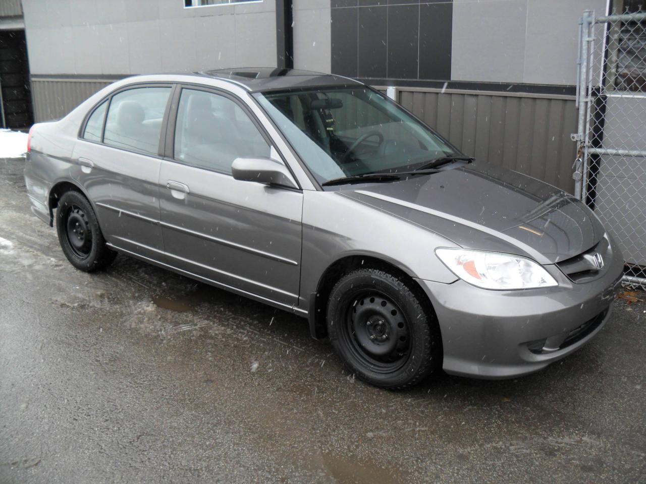 Used 2005 Honda Civic LX automatique A-1 TRES ECONO for sale in Laval, QC