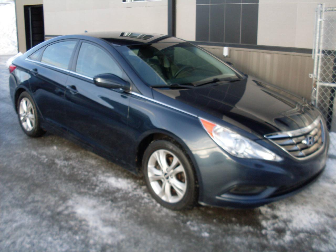 Used 2011 Hyundai Sonata GL 4 cyl ECONO + GARANTIE 3 ANS incluse for sale in Laval, QC