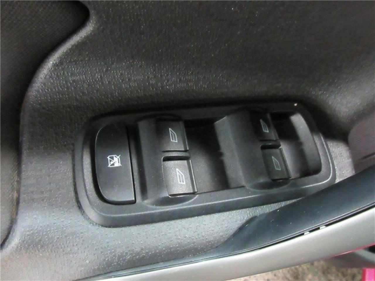 649300