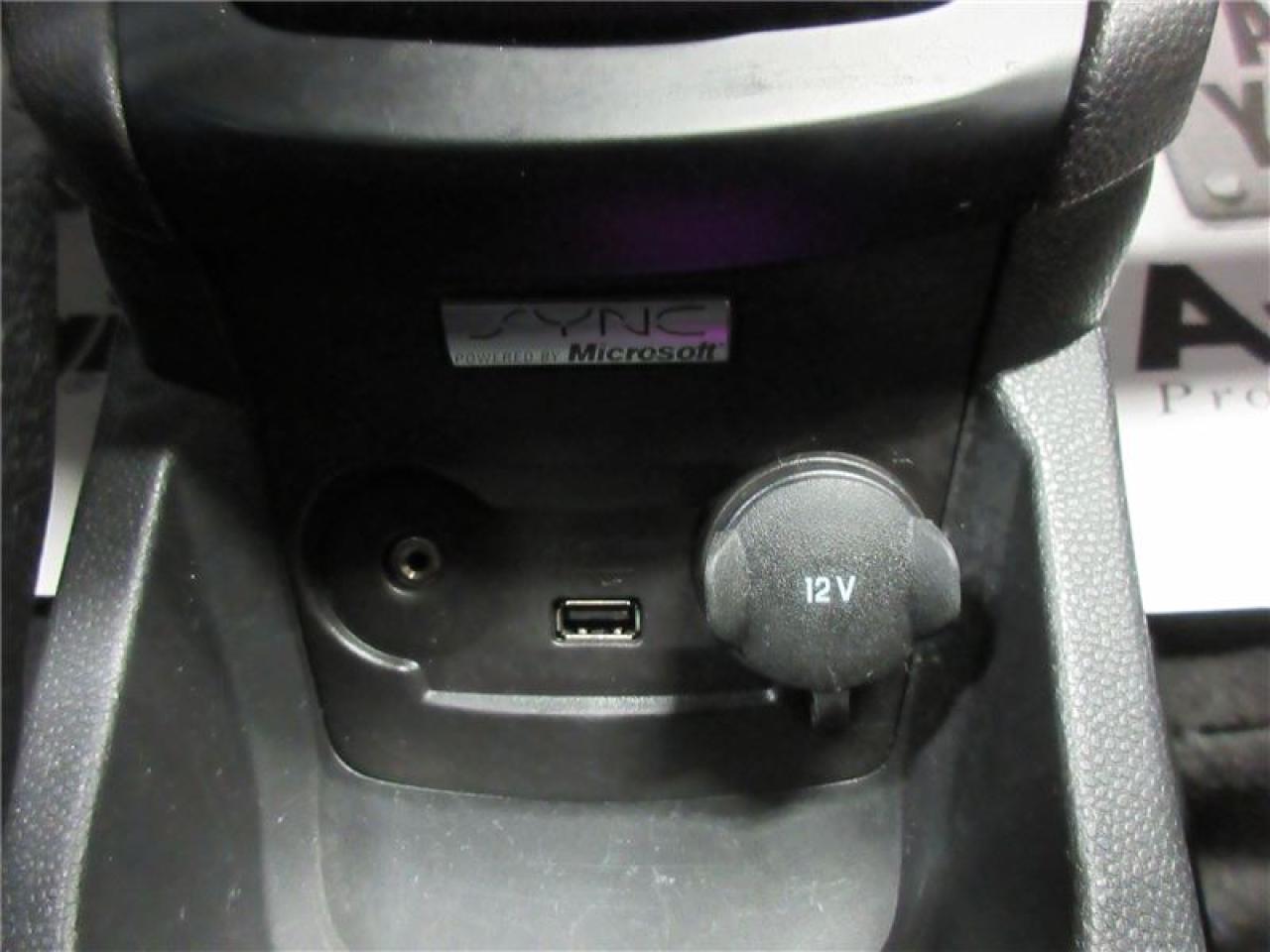 649300