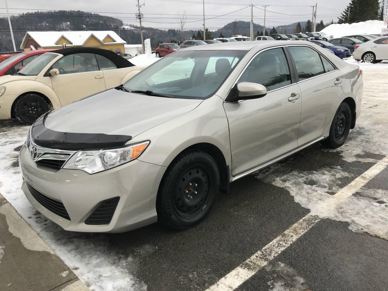 Used 2013 Toyota Camry Berline 4 portes, 4 cyl. en ligne, boîte for sale in Val-David, QC
