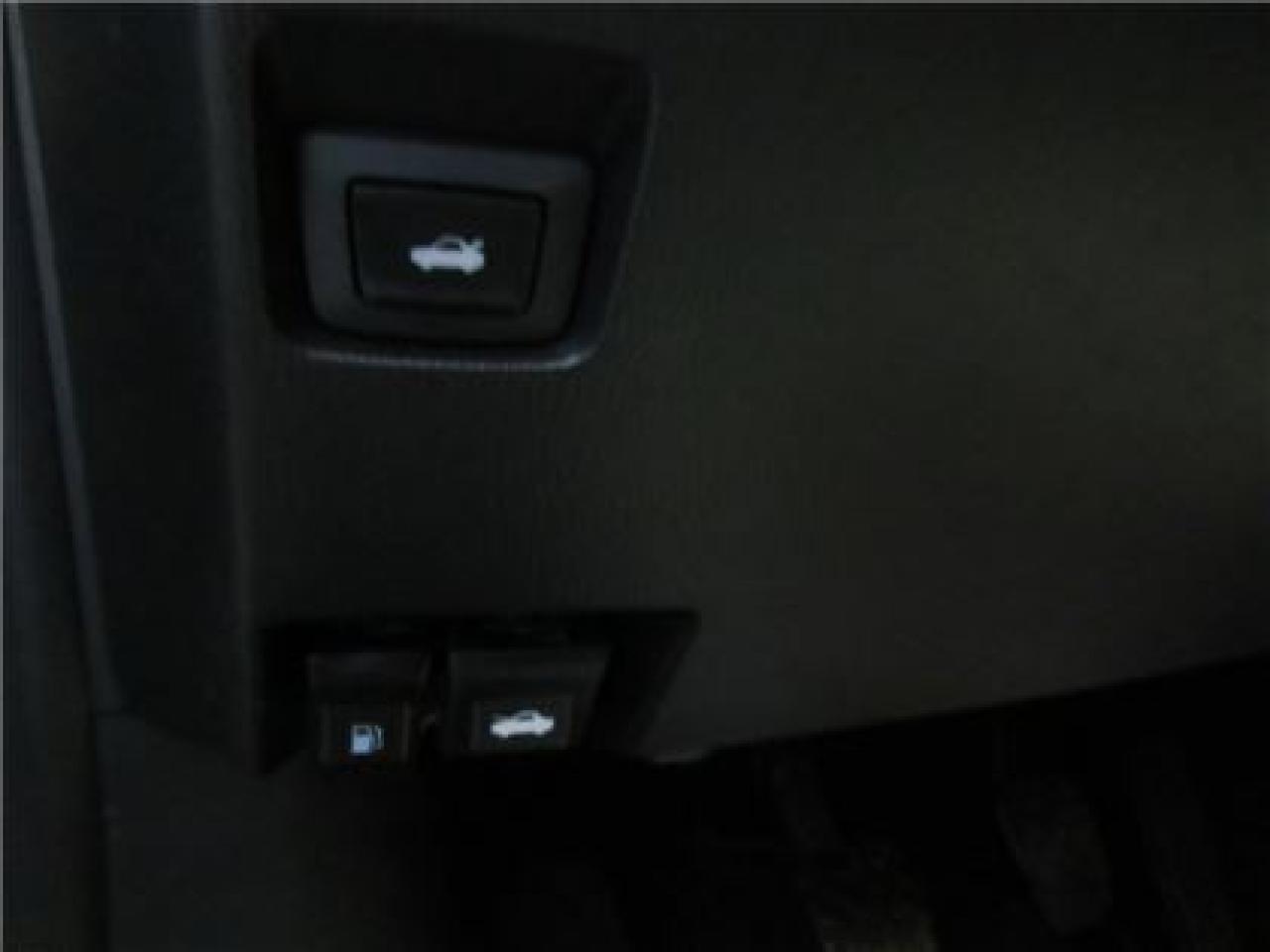 649343