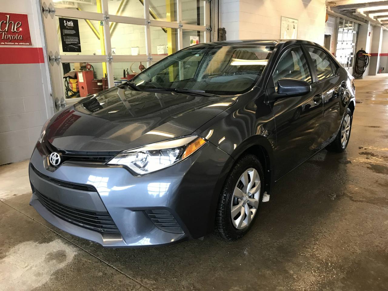 Used 2014 Toyota Corolla Berline 4 portes CVT LE for sale in Val-David, QC