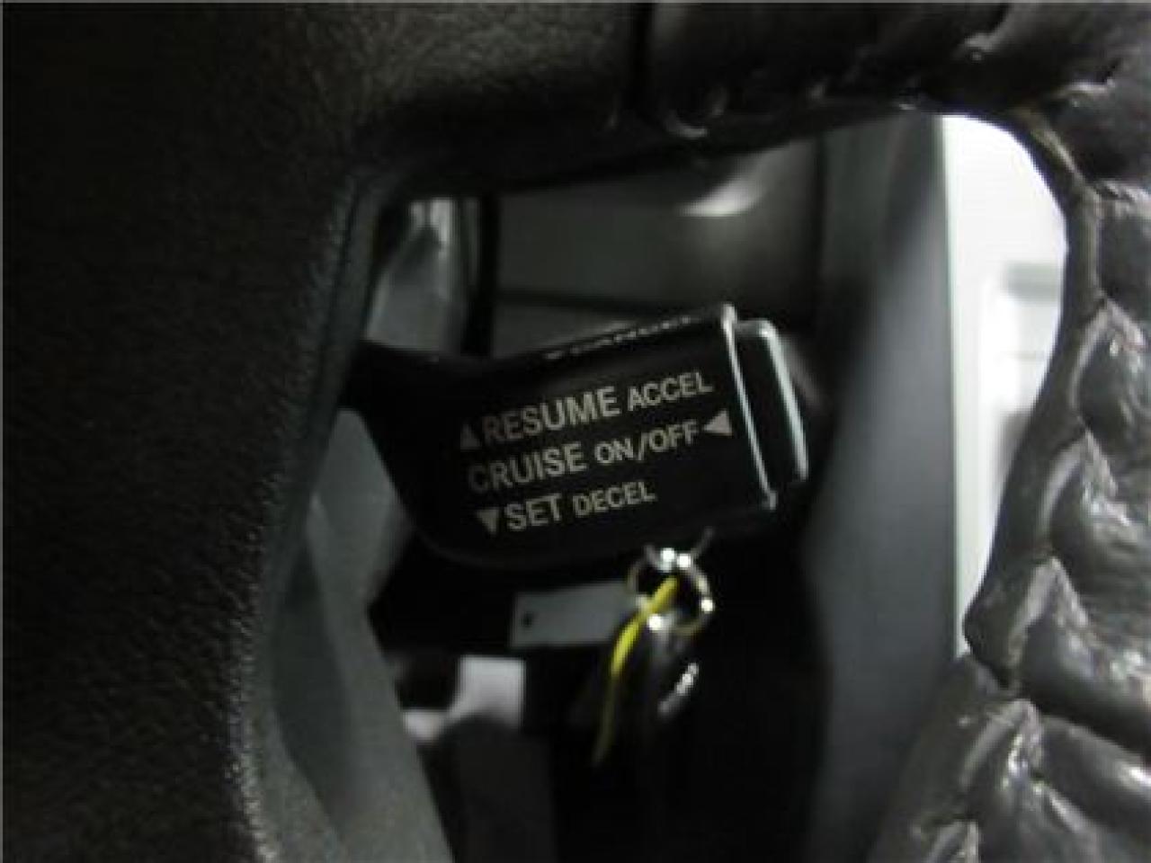 649400