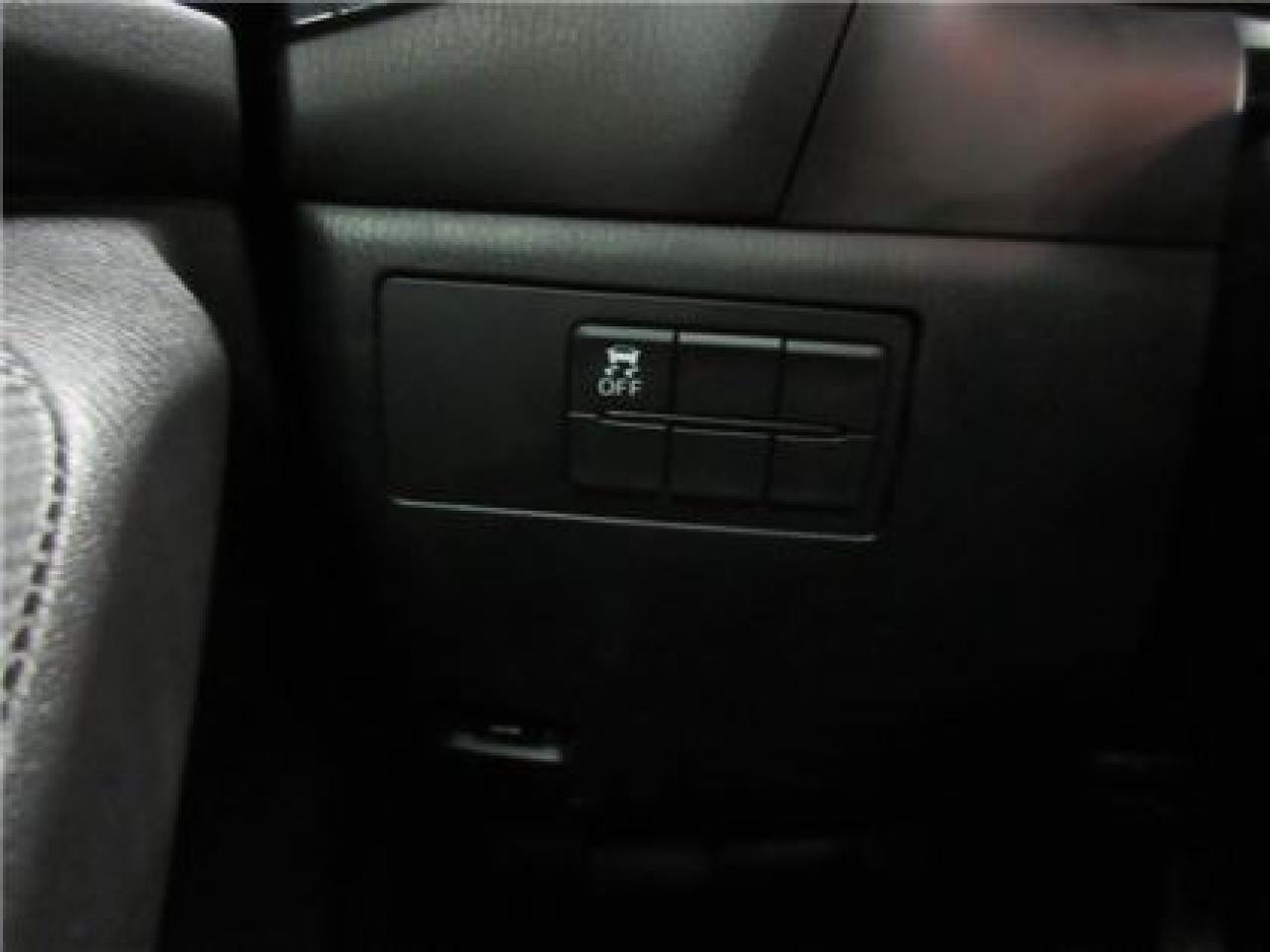 649403