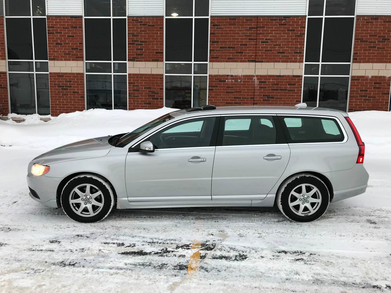 649437.11359745