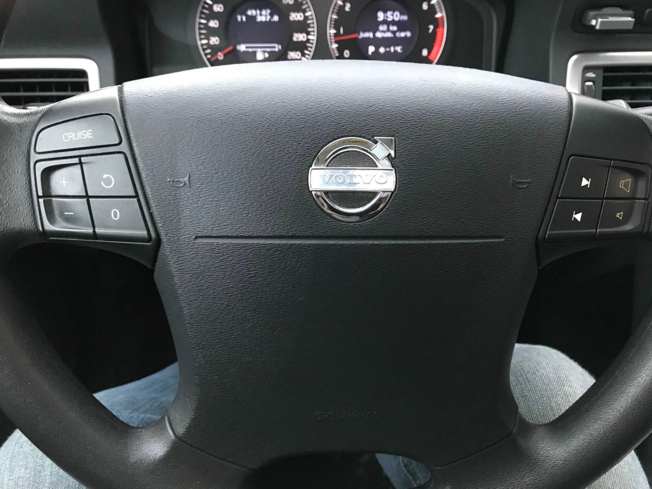 649437