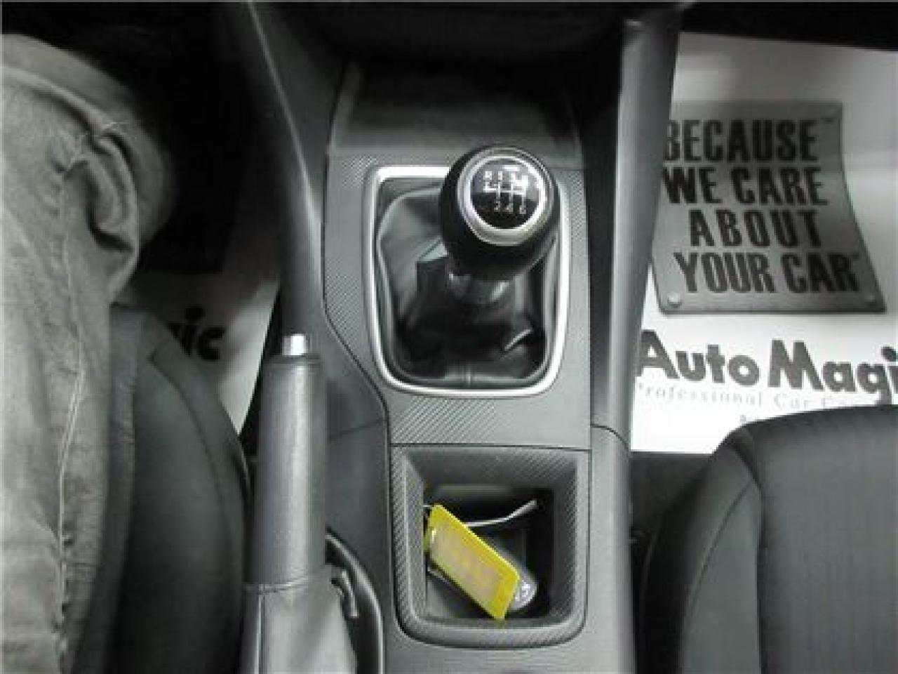 649477