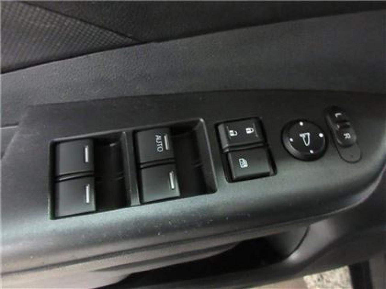 649557