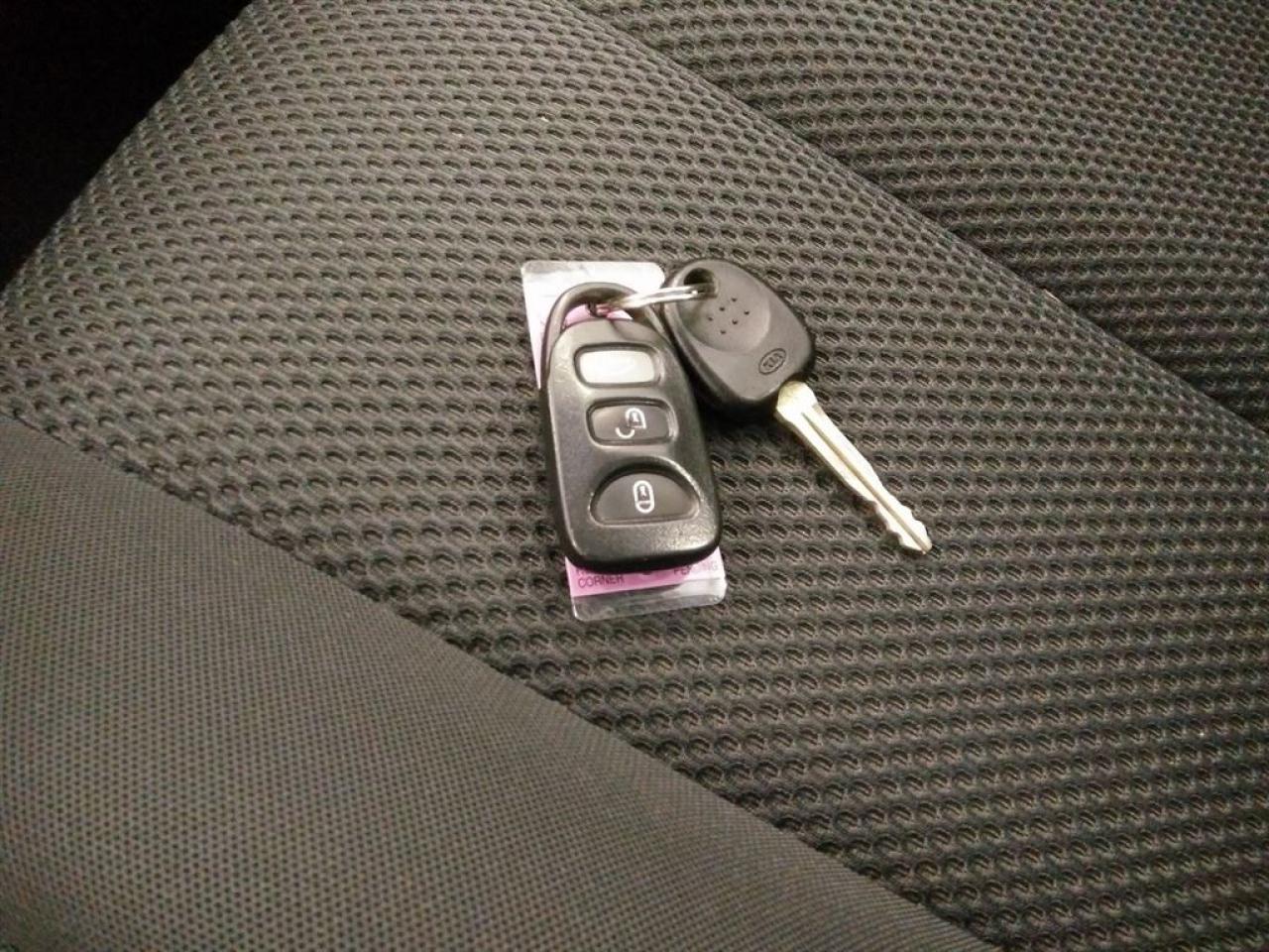 649560
