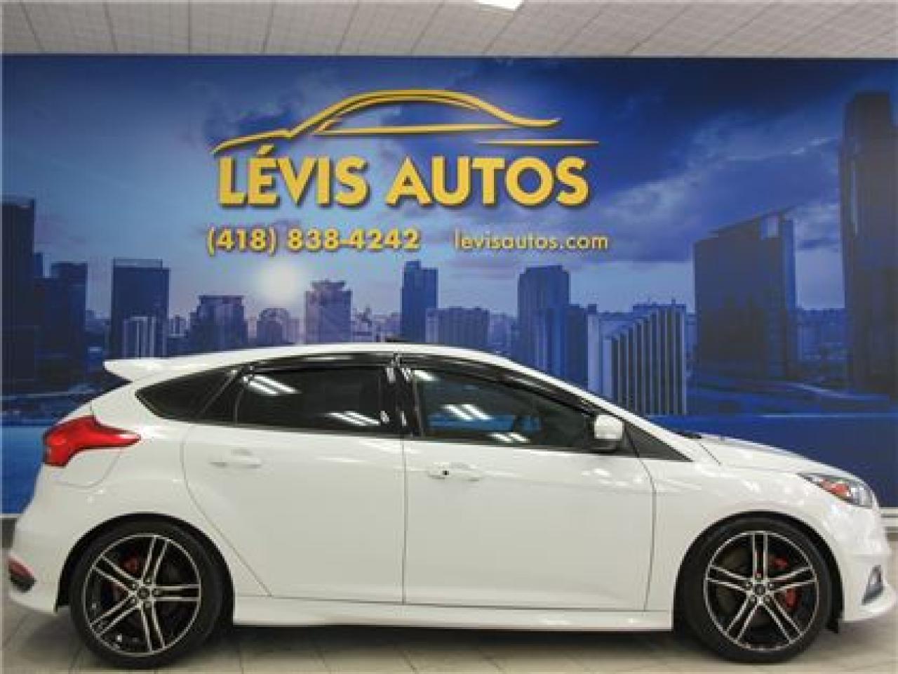 Used 2015 Ford Focus ST for sale in Lévis, QC