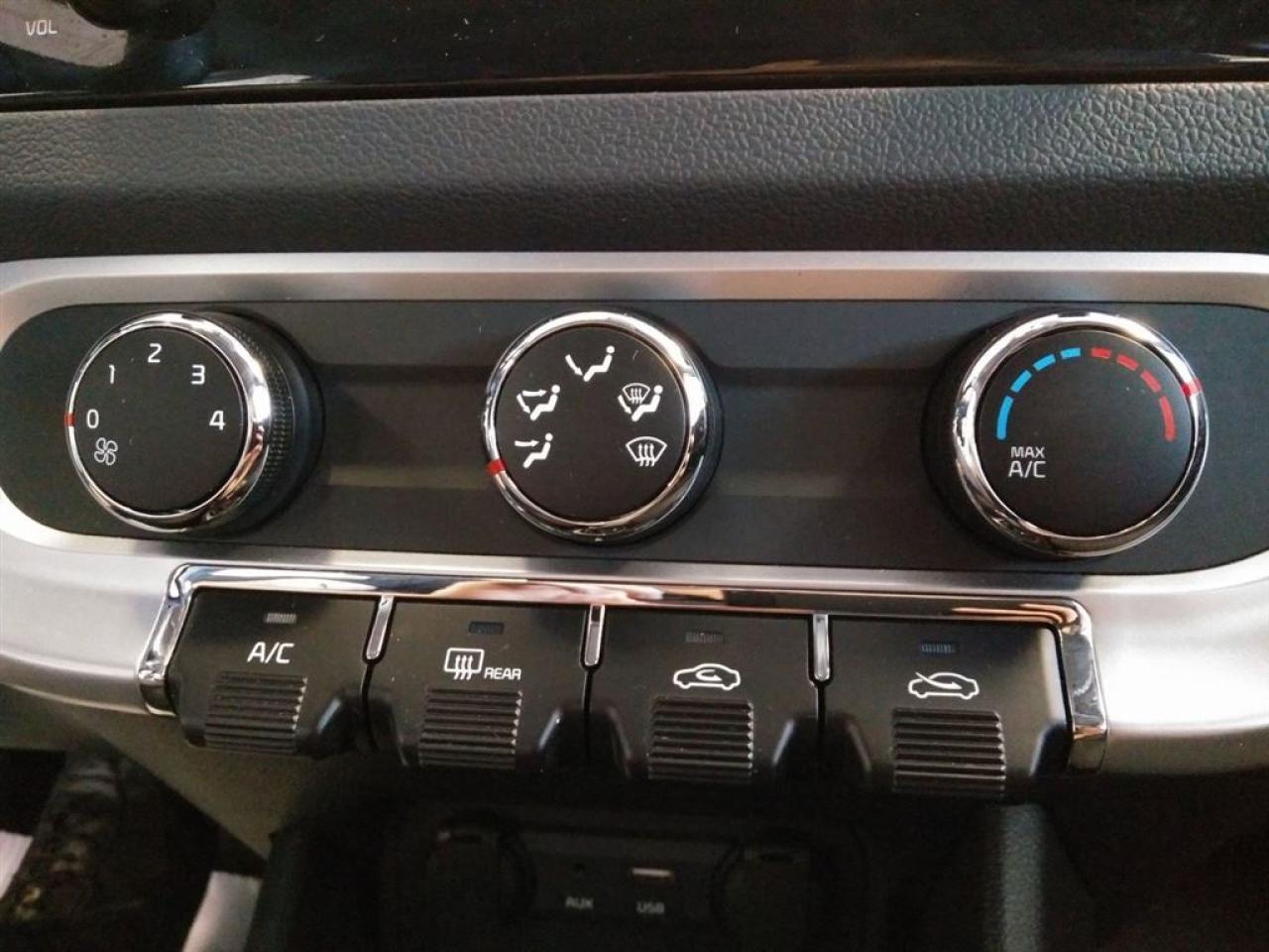 649592