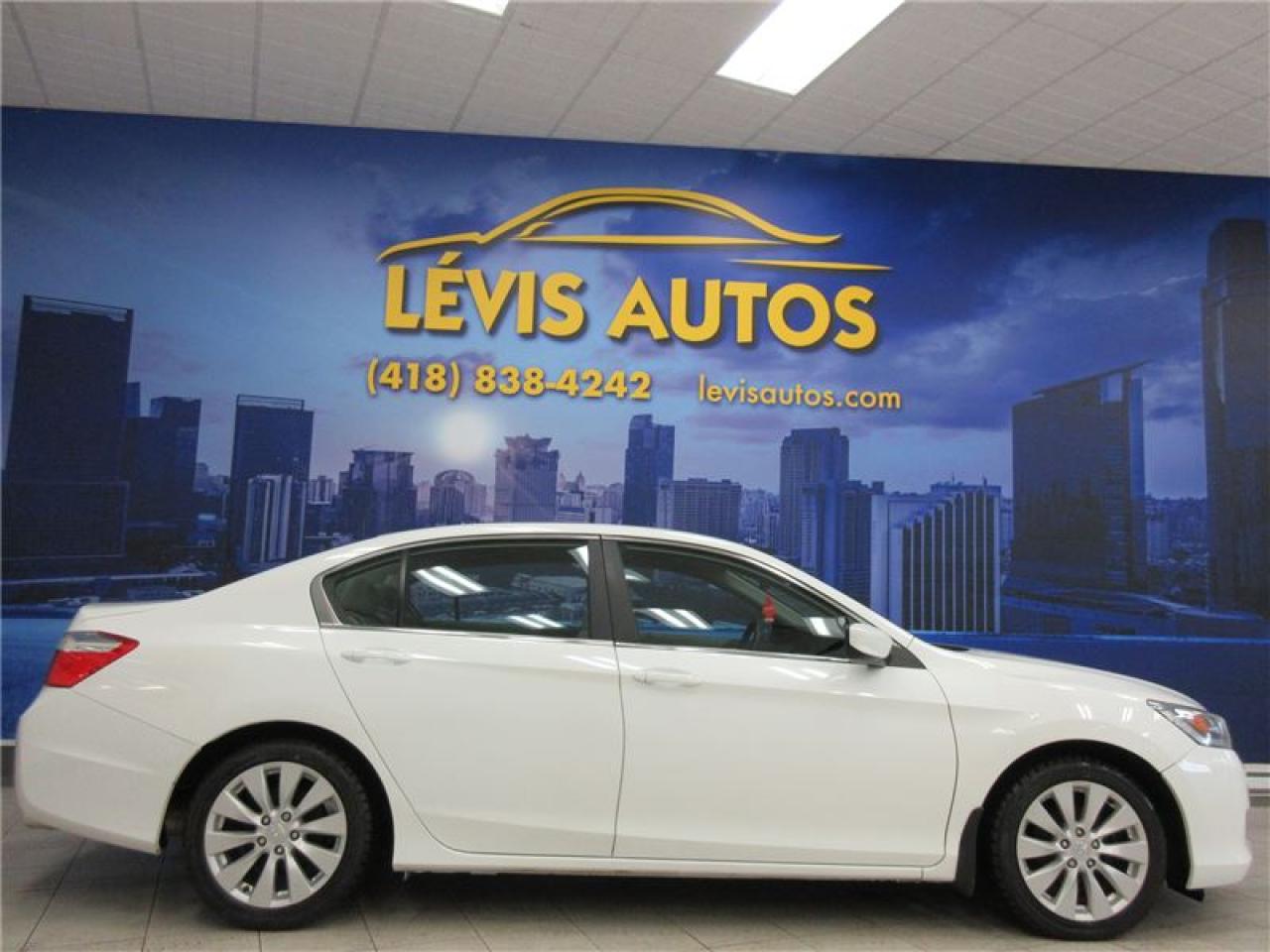 Used 2013 Honda Accord LX for sale in Lévis, QC