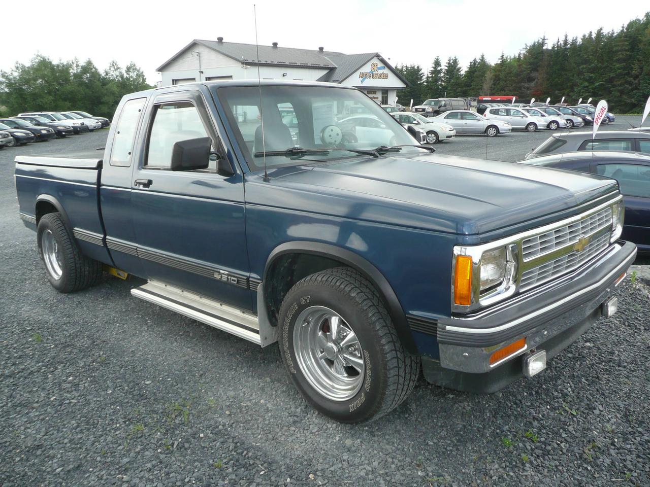 <a href=https://www.autoaubaine.com/Chevrolet-S10-c6860749.html>https://www.autoaubaine.com/Chevrolet-S10-c6860749.html</a>

Très propre! automatique, volant ajustable, 2 portes, 4 passagers, RPM, marche pieds, lumières anti brouillard, différentiel 10 bolts et mags. 
Pour nous joindre par téléphone au 819-832-2952, par message texte au 819-212-3636 ou sur www.grautosusagees.com