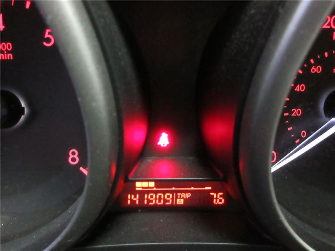 649697