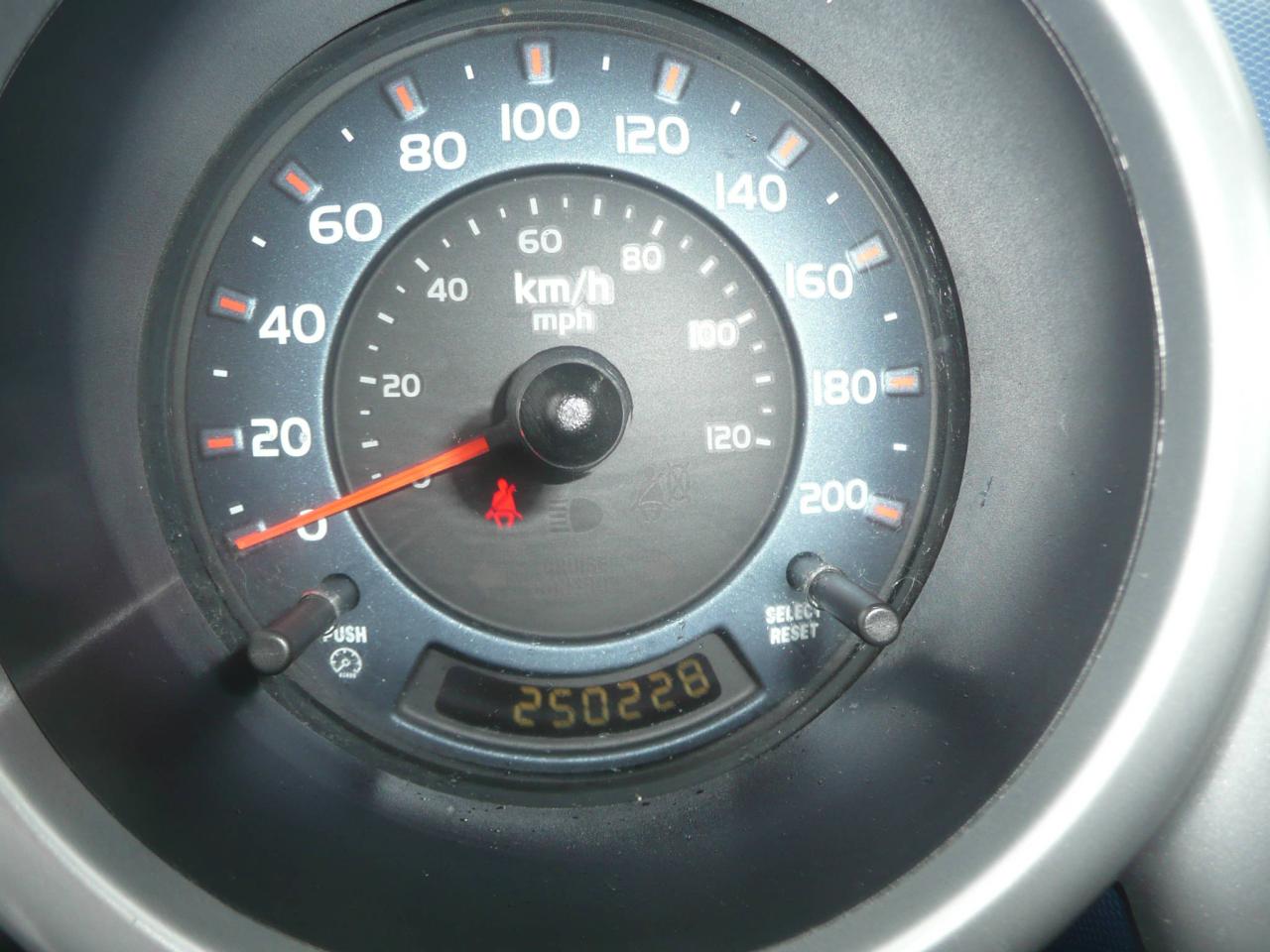 649728