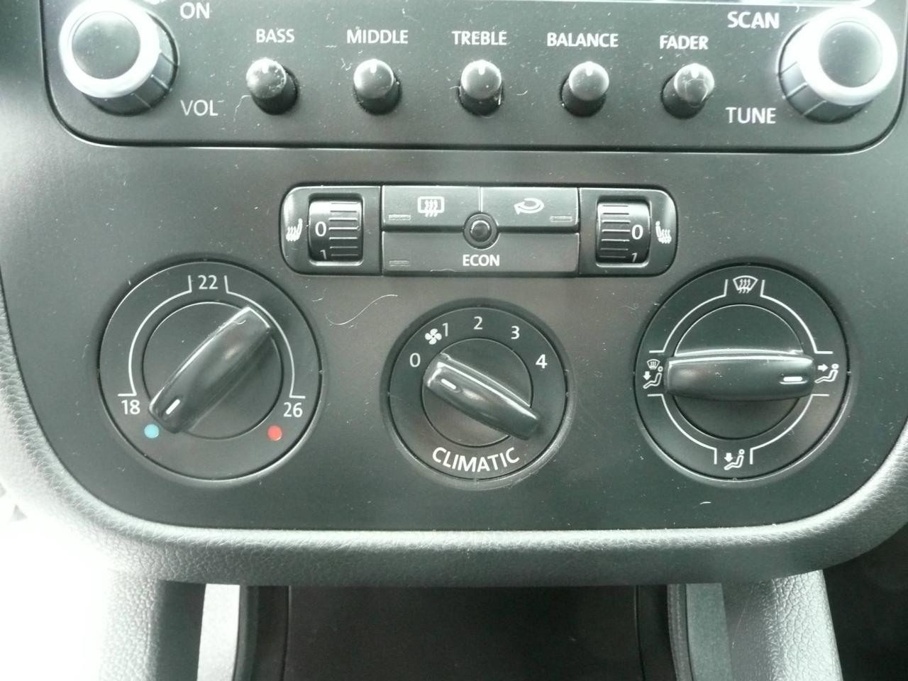 649744