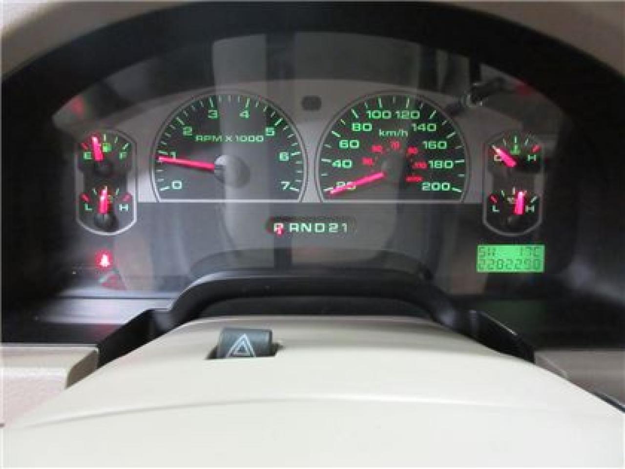649758