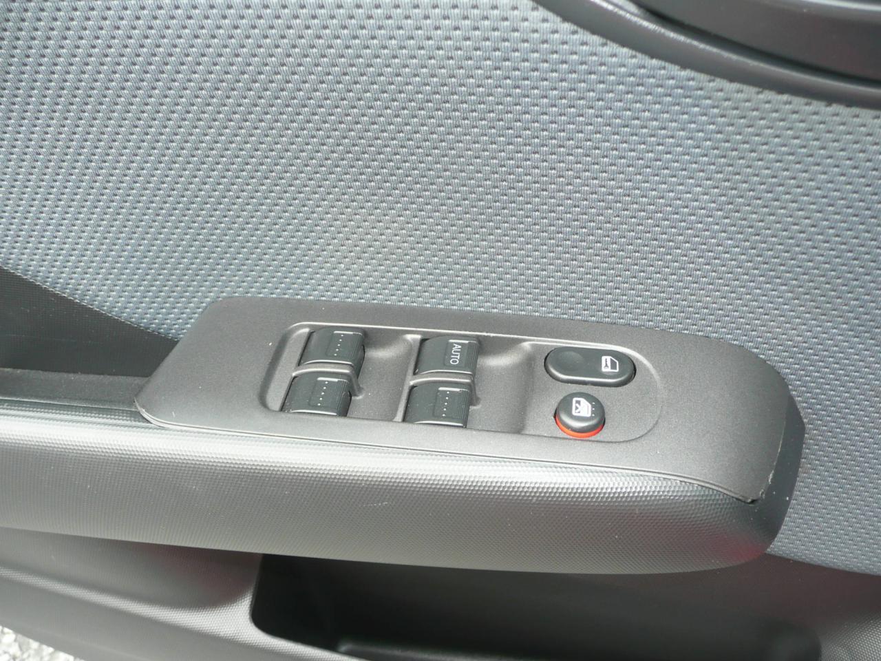 649773