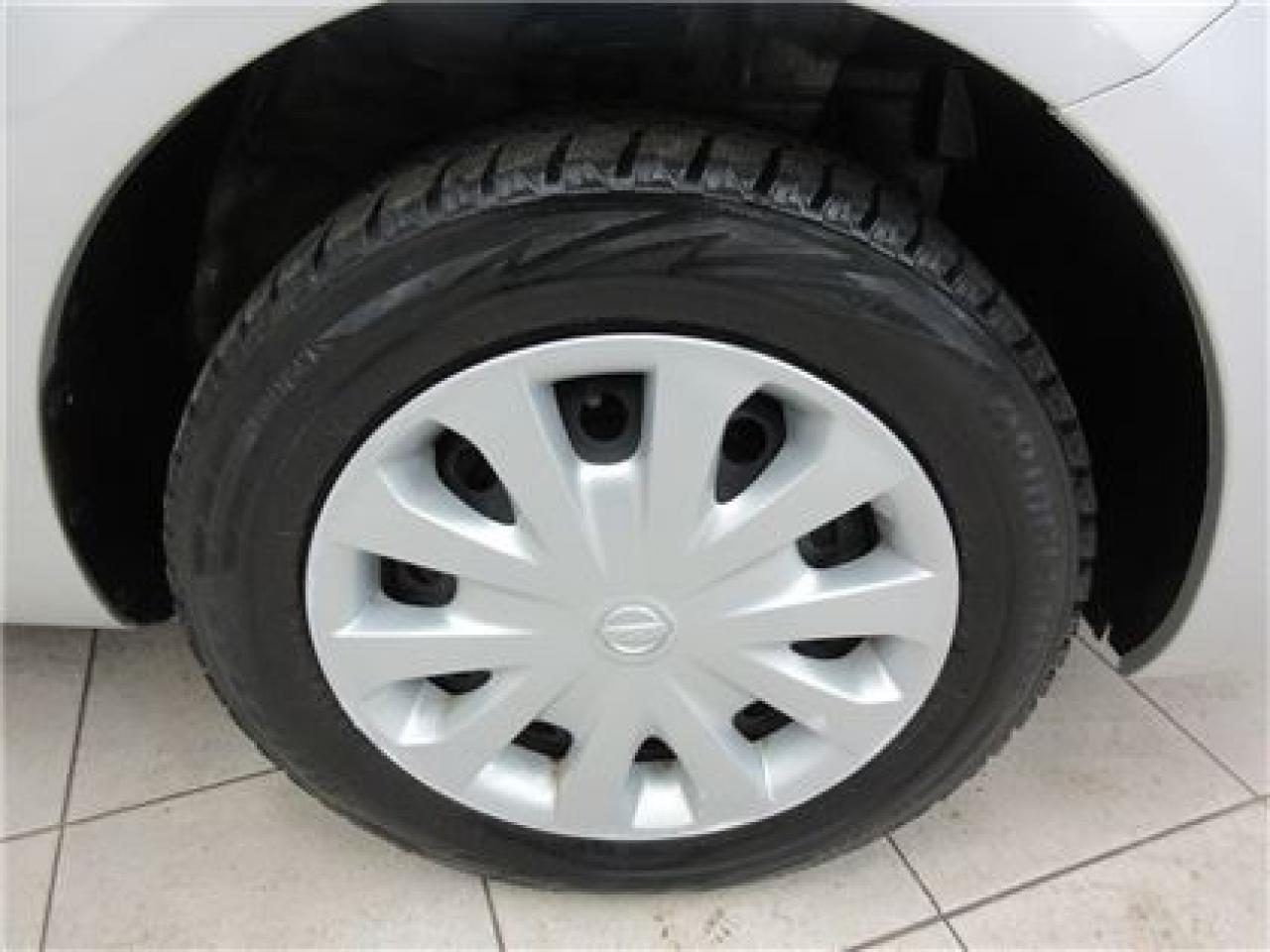649781