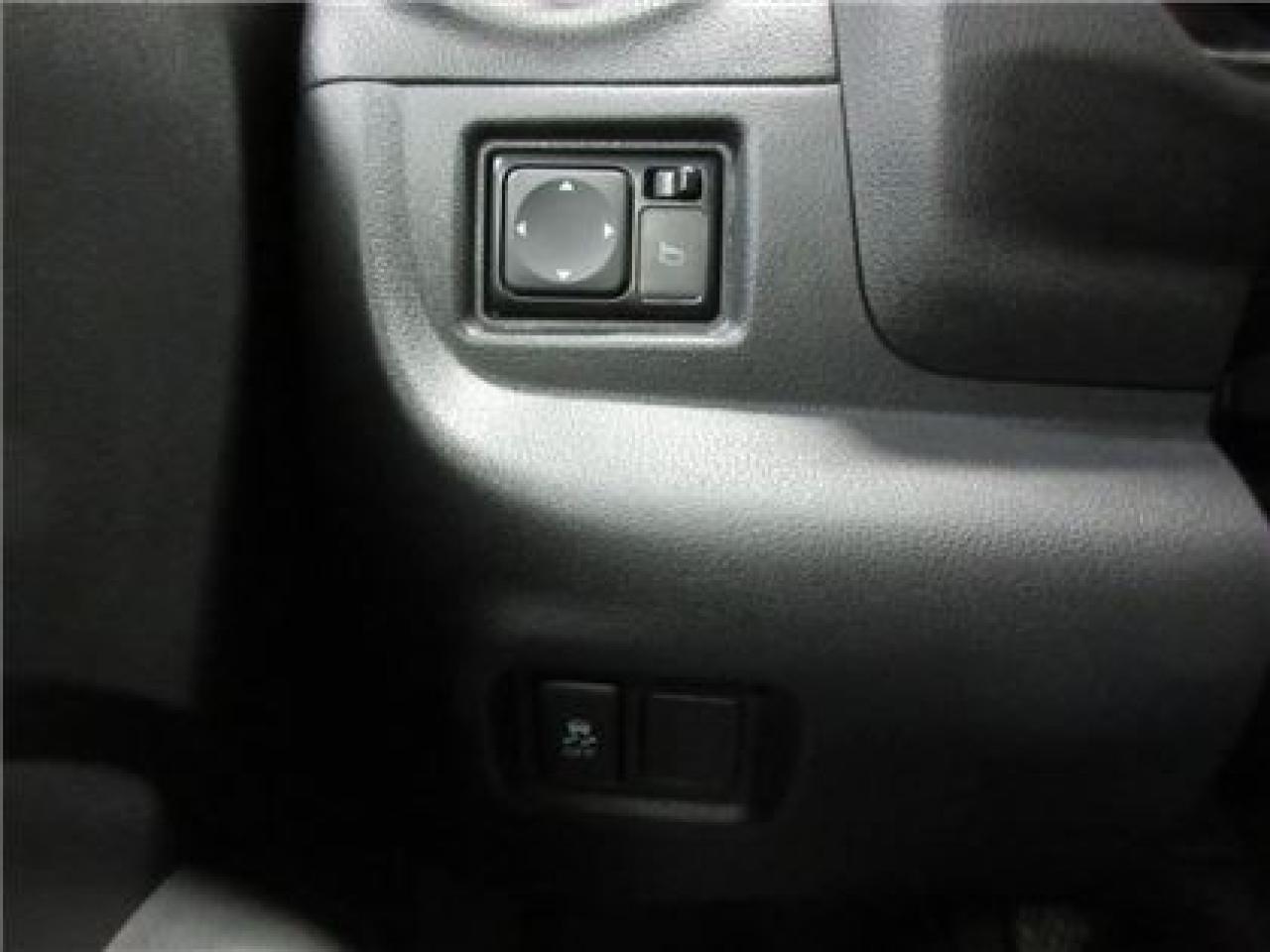 649781
