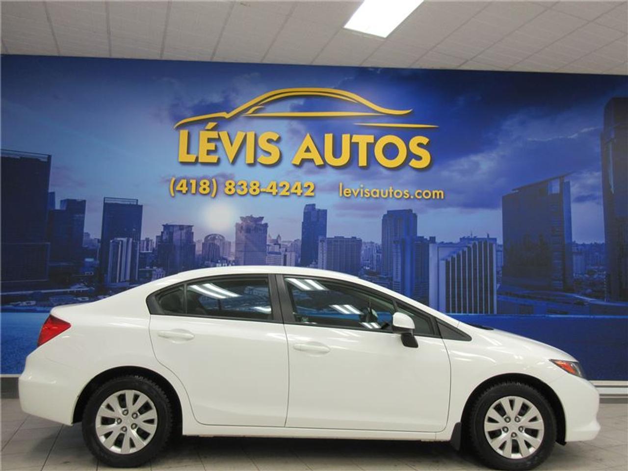 <a href=https://www.autoaubaine.com/Honda-Civic-c7023557.html>https://www.autoaubaine.com/Honda-Civic-c7023557.html</a>

HONDA CIVIC 2012 LX AUTOMATIQUE BLANC AVEC SEULEMENT 73000 KM CERTIFIÉ (RAPPORT CARPROOF DISPONIBLE) MOTEUR 1.8 LITRES OFFRANT UNE EXCELLENTE PUISSANCE EN PLUS DÊTRE LE PLUS ÉCONOMIQUE DE SA CATÉGORIE. TRANSMISSION 5 VITESSES MANUELLE, ROUE DACIER SUR PNEUS DHIVER TOYO EN EXCELLENTE CONDITION, MIROIRS CHAUFFANTS, BLUETOOTH, ORDINATEUR DE ROUTE, AIR-CLIMATISÉ, CRUISE CONTROL, LECTEUR CD MP3 AVEC PRISE AUXILIAIRE/USB/SIRIUS, VOLANT AJUSTABLE ET TÉLESCOPIQUE, GROUPE ÉLECTRIQUE COMPLET, RPM, FREIN ABS, TÉLÉ-VERROUILLAGE, ALARME, ANTI-PATINAGE. GARANTIE DE 3 MOIS OU 5000 KM MOTOPROPULSEUR (GARANTIE PROLONGÉ DISPONIBLE À PRIX IMBATTABLE AVEC LE CAA ET PPP) TAUX DE FINANCEMENT À PARTIR DE SEULEMENT 4.69%. VÉHICULE EXTRÊMEMENT PROPRE ET BIEN ENTRETENUE À VOIR ABSOLUMENT! POUR PLUS DINFOS CELL:418-554-7565/418-838-4242. NOUS SOMMES SITUÉ AU 4585 BOULEVARD GUILLAUME-COUTURE LÉVIS G6W-6M6.LE PLUS GRAND CHOIX DE VÉHICULES USAGÉS À LÉVIS. AU PLAISIR DE VOUS SERVIR! VISITEZ NOTRE SITE INTERNET WWW.LEVISAUTOS.COM