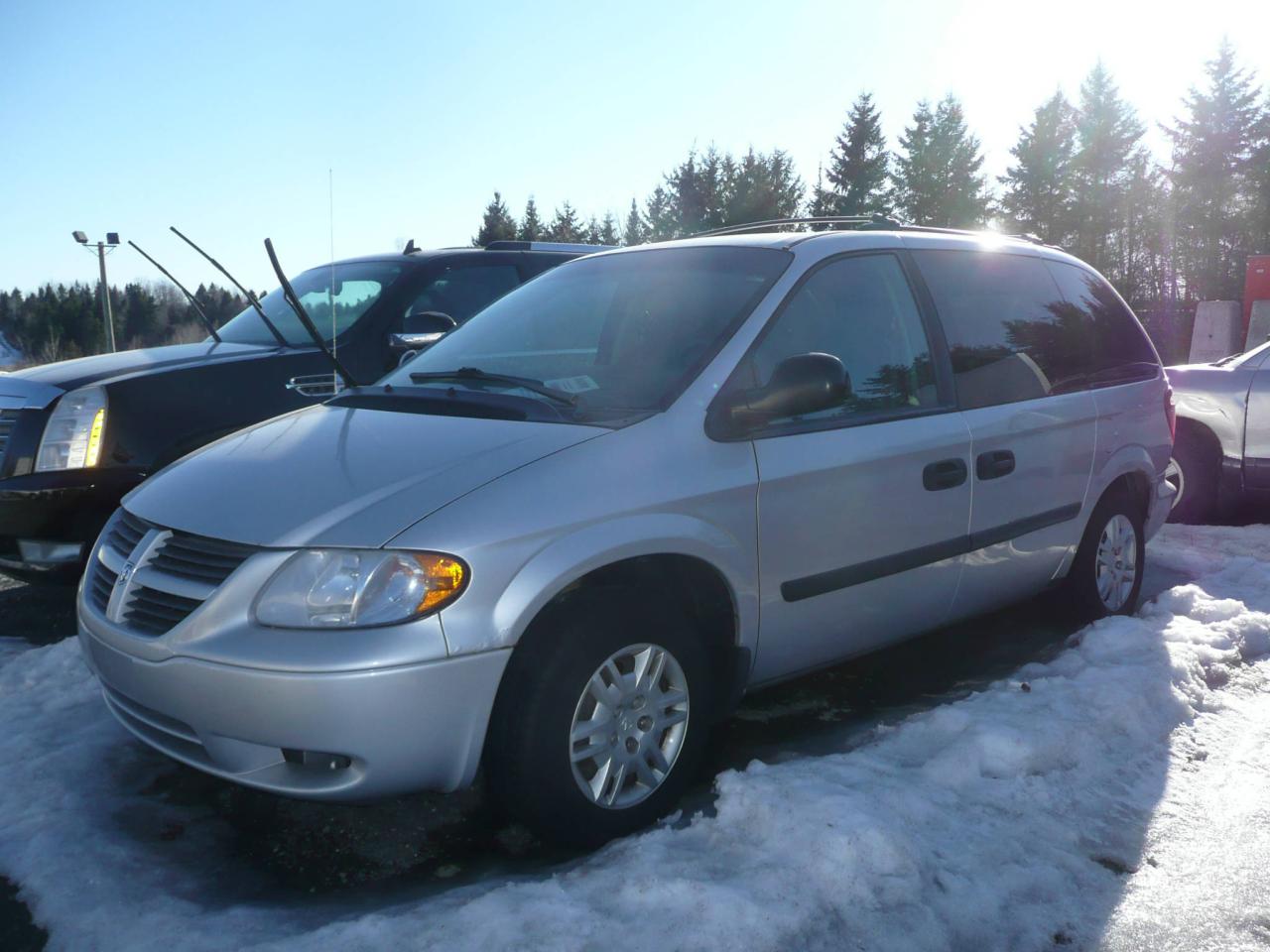 Used 2005 Dodge Caravan 4 portes, empattement de 113 po. for sale in Westbury, QC