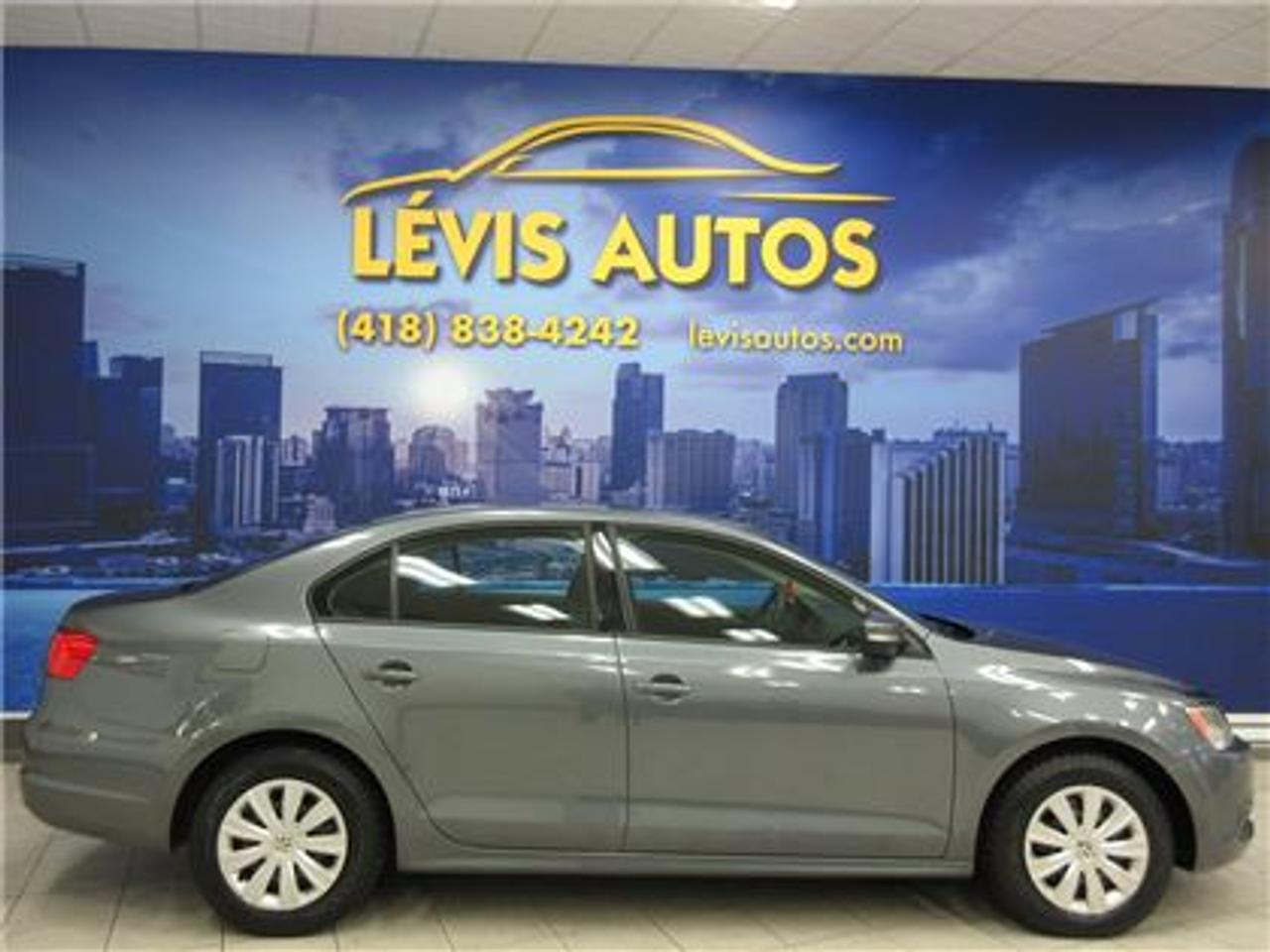 <a href=https://www.autoaubaine.com/Volkswagen-Jetta-c6974455.html>https://www.autoaubaine.com/Volkswagen-Jetta-c6974455.html</a>

VOLKSWAGEN JETTA 2014 TRENDLINE + AVEC SEULEMENT 85800 KM CERTIFIÉ ( RAPPORT CARPROOF DISPONIBLE ) MOTEUR 2.0 LITRES OFFRANT UNE EXCELLENTE PUISSANCE EN PLUS DETRE TRES ÉCONOMIQUE.TRANSMISSION AUTOMATIQUE AVEC LE MODE SHIFTRONIC A 6 VITESSE.ROUES SUR PNEUS HIVER,MIRROIR CHAUFFANT,SIEGE CHAUFFANT,ORDINATEUR DE ROUTE,AIR-CLIMATISÉ,CRUISE CONTROL,LECTEUR CD MP3 AVEC PRISE AUXILIAIRE,VOLANT AJUSTABLE ET TÉLESCOPIQUE,GROUPE ÉLECTRIQUE COMPLET,RPM,FREIN ABS,TÉLÉVEROUILLAGE,ALARME,ANTI-PATINAGE.GARANTIE DE 1 AN OU 15000 KM MOTOPROPULSEUR INCLUS ( GARANTIE PROLONGÉ DISPONIBLE A PRIX IMBATTABLE AVEC LE CAA ET PPP ) TAUX DE FINANCEMENT A PARTIR DE SEULEMENT 4.69 %.VÉHICULE EXTREMEMENT PROPRE A VOIR ABSOLUMENT AYANT ÉTÉ ACCIDENTÉ ET RÉPARÉ ( PHOTO DISPONIBLE ) !Pour plus info cell:418-554-7565/418-838-4242. NOUS SOMMES SITUÉ AU 4585 BOULEVARD GUILLAUME-COUTURE LÉVIS G6W-6M6.LE PLUS GRAND CHOIX DE VEHICULE USAGE A LEVIS.AU PLAISIR DE VOUS SERVIR.WWW.LEVISAUTOS.COM .