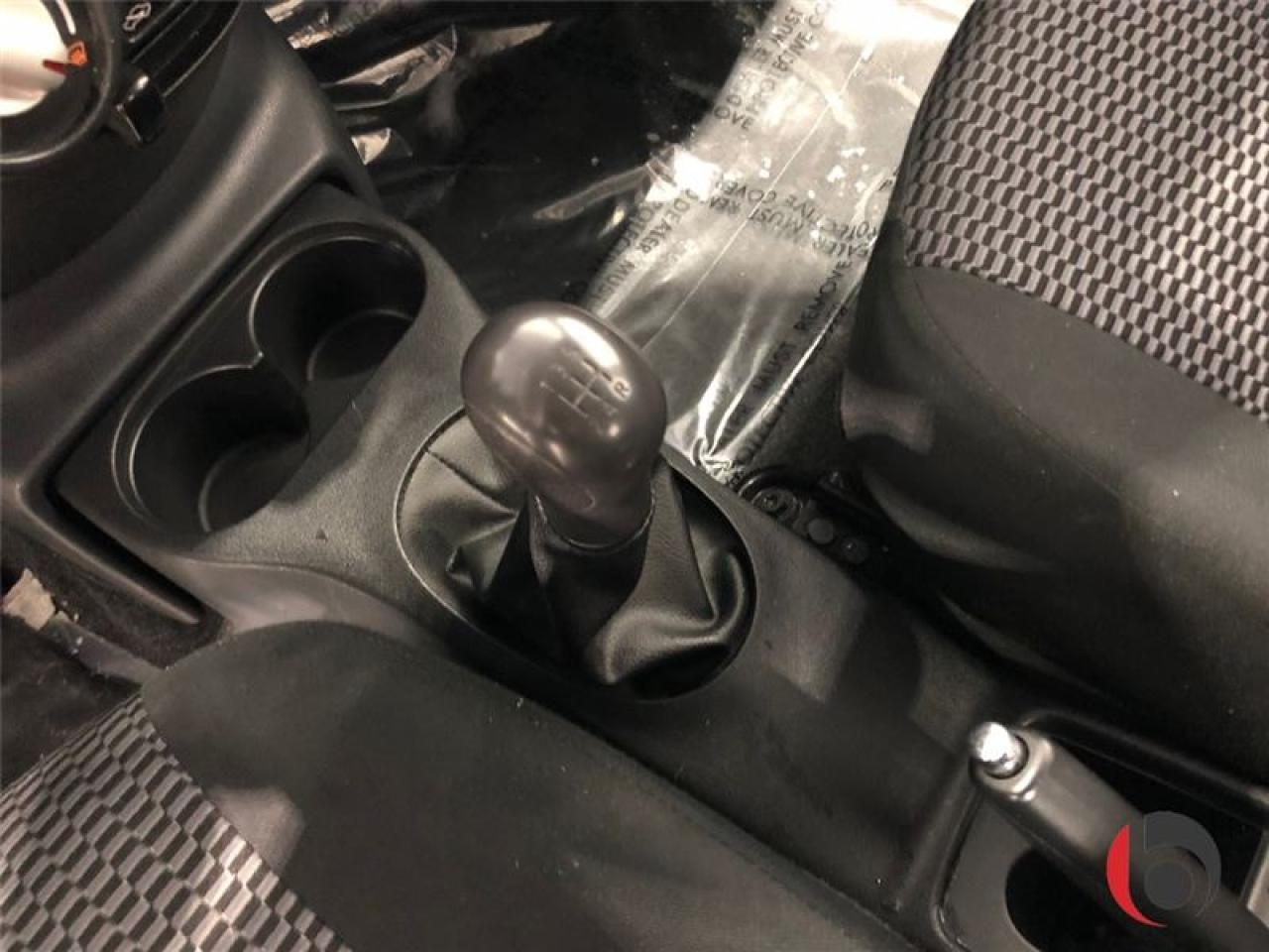 649858