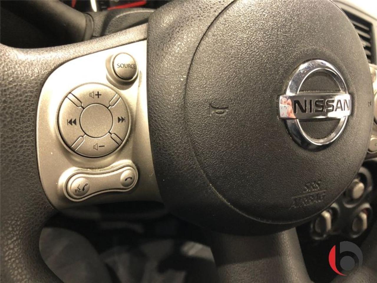 649858