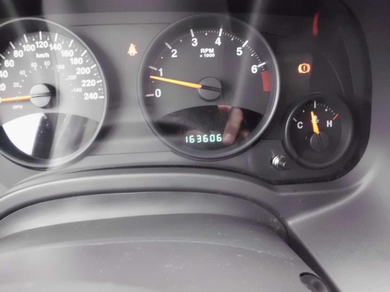 649859