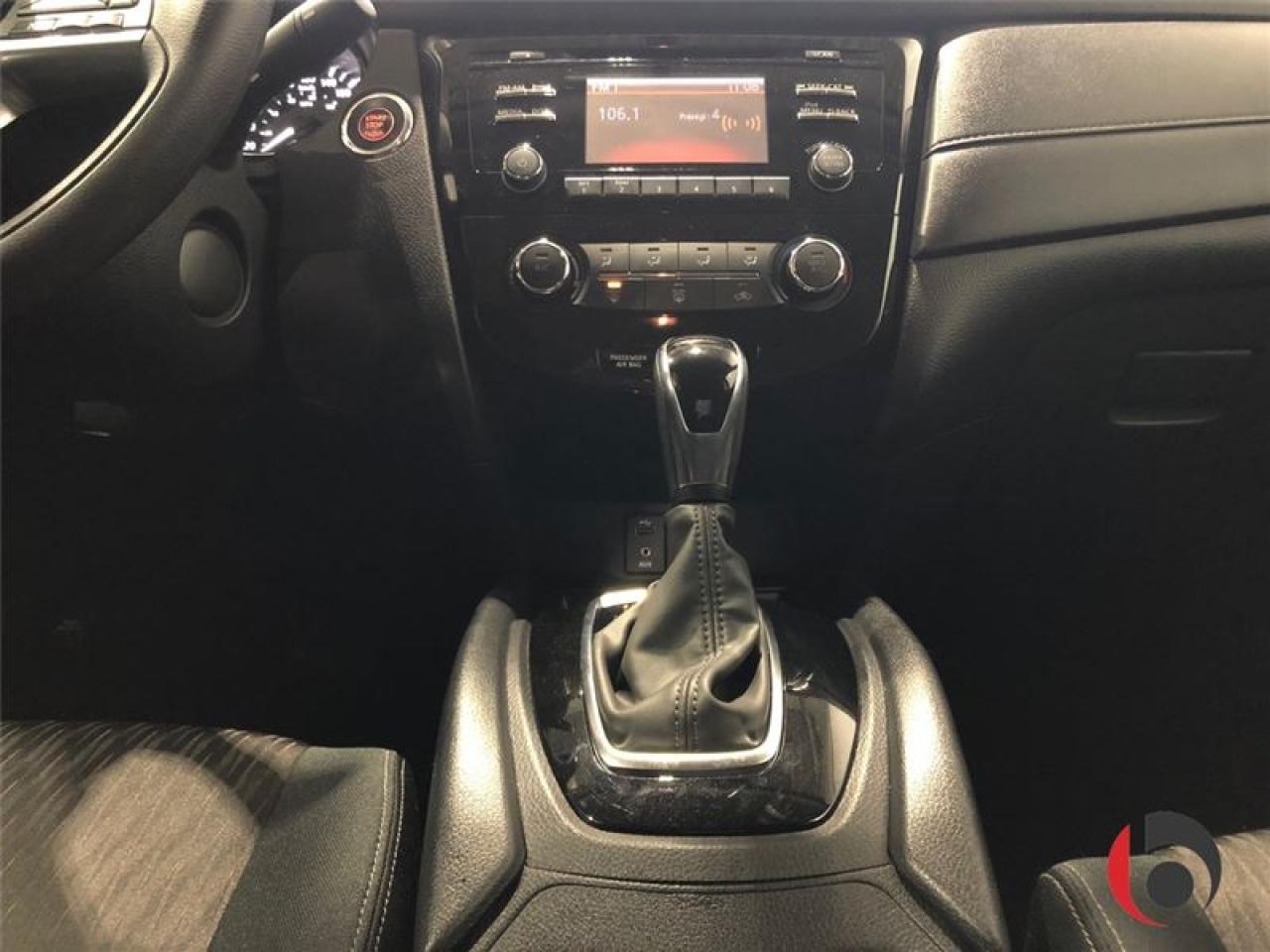 649885