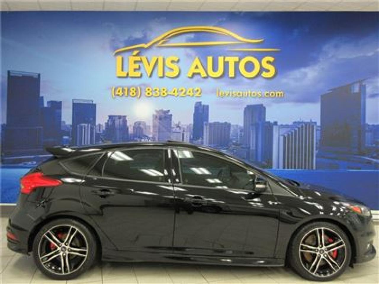 Used 2016 Ford Focus ST for sale in Lévis, QC