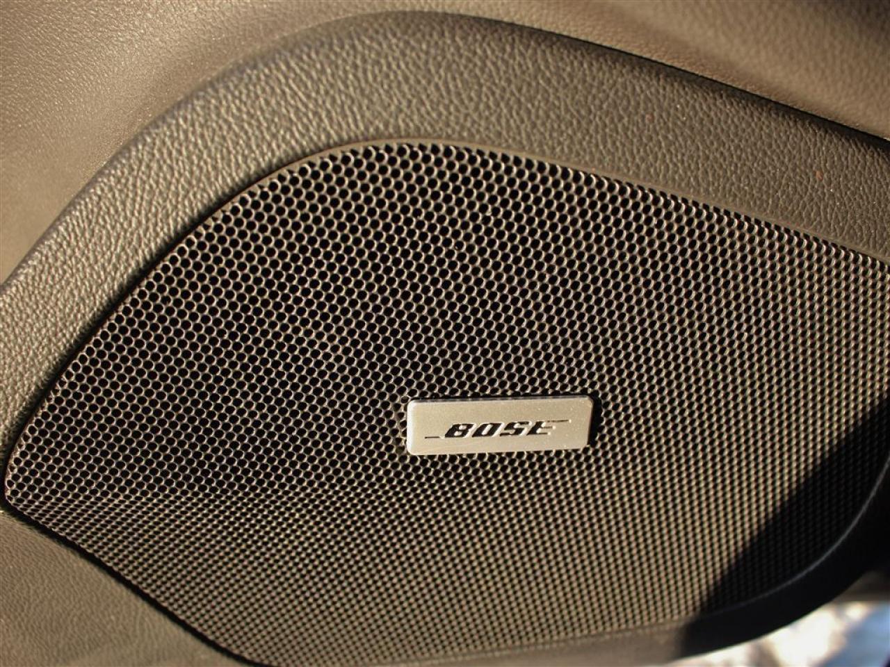 649900