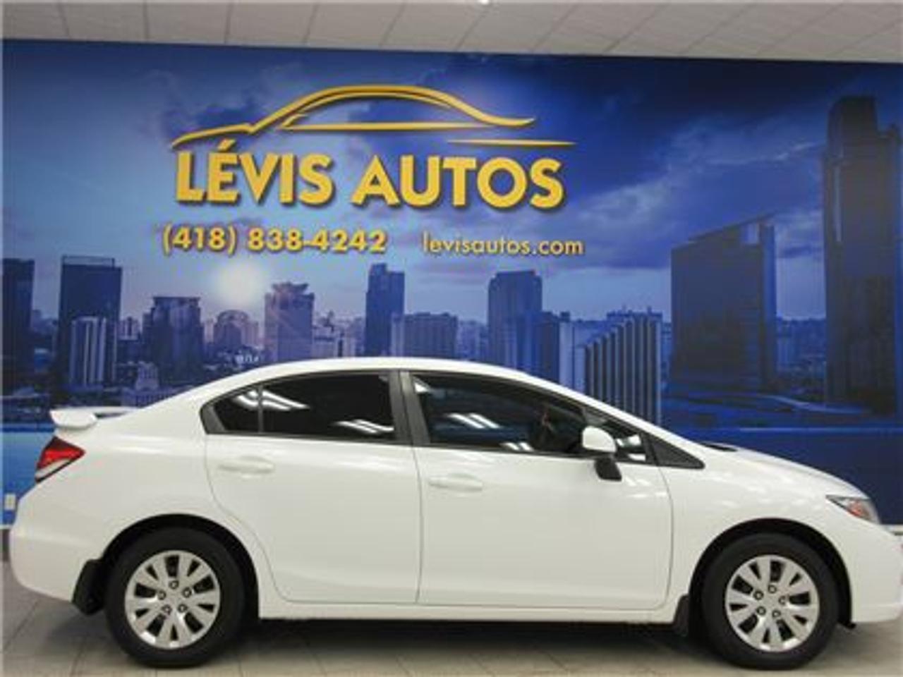 <a href=https://www.autoaubaine.com/Honda-Civic-c7019595.html>https://www.autoaubaine.com/Honda-Civic-c7019595.html</a>

HONDA CIVIC 2013 LX BLANC AIR CLIMATISÉ SIÈGES CHAUFFANTS/BLUETOOTH AVEC SEULEMENT 99150 KM CERTIFIÉ (RAPPORT CARPROOF DISPONIBLE) MOTEUR 1.8 LITRES OFFRANT UNE EXCELLENTE PUISSANCE EN PLUS DÊTRE LE PLUS ÉCONOMIQUE DE SA CATÉGORIE ET DURABLE. TRANSMISSION 5 VITESSES MANUELLE, ROUES AVEC ENJOLIVEUR, INTÉRIEUR EN TISSU CHAUFFANT, VITRES TEINTÉES, MIROIRS CHAUFFANTS, BLUETOOTH, ORDINATEUR DE ROUTE, AIR-CLIMATISÉ, CRUISE CONTROL, LECTEUR CD MP3 AVEC PRISE AUXILIAIRE/SIRIUS ET USB, VOLANT AJUSTABLE ET TÉLESCOPIQUE, GROUPE ÉLECTRIQUE COMPLET, RPM, FREIN ABS, TÉLÉ-VERROUILLAGE, ALARME, ANTI-PATINAGE. BALANCE DE GARANTIE HONDA DE 5 ANS OU 100000 KM MOTOPROPULSEUR FINISSANT LE 29 MARS 2018 (GARANTIE PROLONGÉ DISPONIBLE À PRIX IMBATTABLE AVEC LE CAA ET PPP) TAUX DE FINANCEMENT À PARTIR DE SEULEMENT 4.69%. VÉHICULE EXTRÊMEMENT PROPRE ET BIEN ENTRETENUE À VOIR ABSOLUMENT! POUR PLUS DINFOS, CELL:418-554-7565/418-838-4242. NOUS SOMMES SITUÉ AU 4585 BOULEVARD GUILLAUME-COUTURE LÉVIS G6W-6M6.LE PLUS GRAND CHOIX DE VÉHICULES USAGÉS À LÉVIS. AU PLAISIR DE VOUS SERVIR. VISITEZ NOTRE SITE INTERNET WWW.LEVISAUTOS.COM