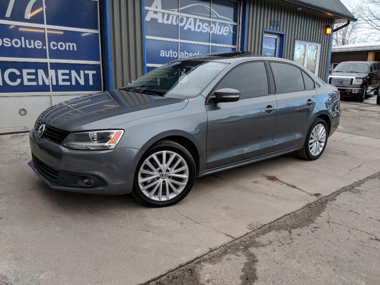 Used 2011 Volkswagen Jetta Sportline + Cuir for sale in Boisbriand, QC