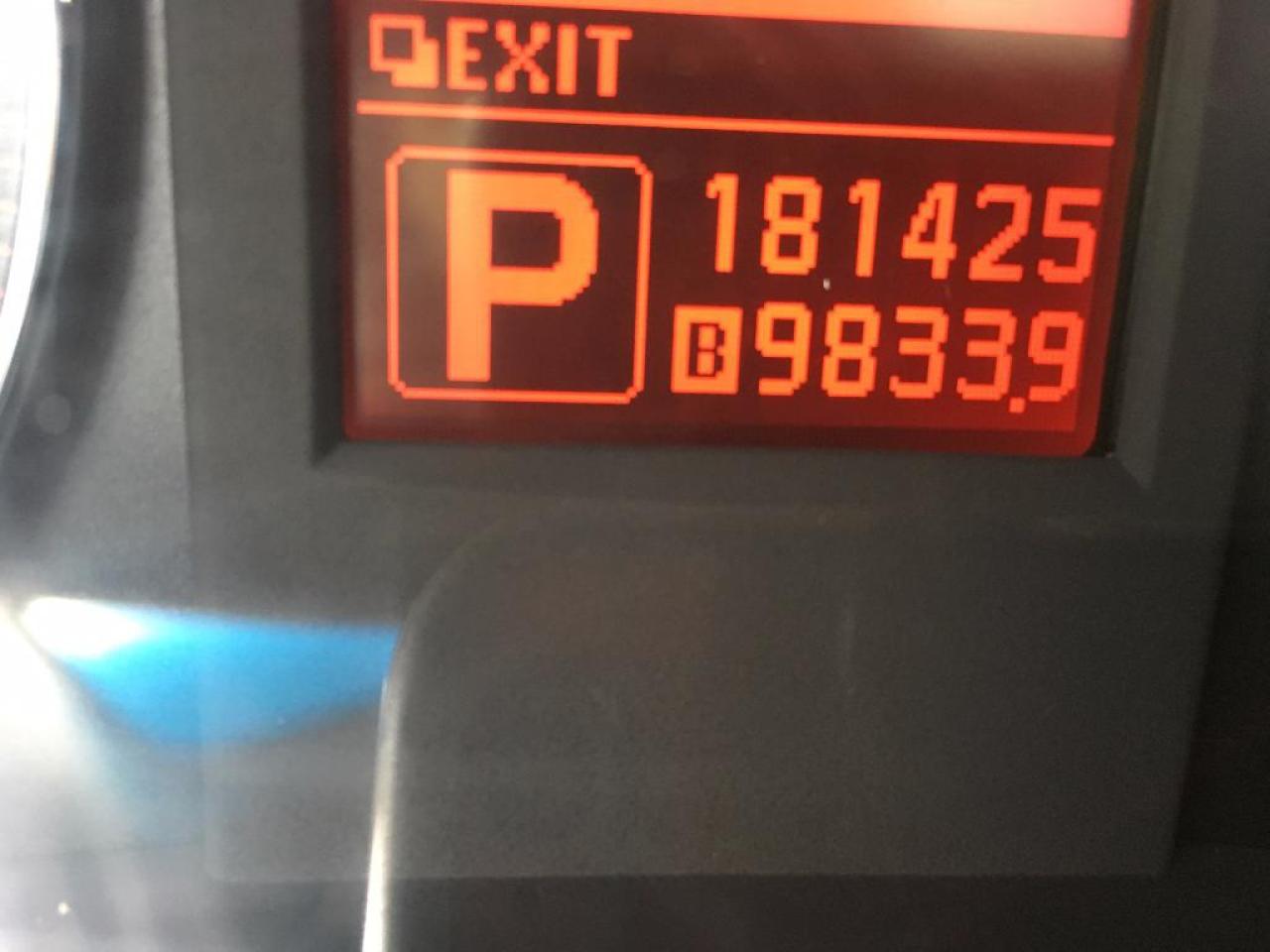 650100
