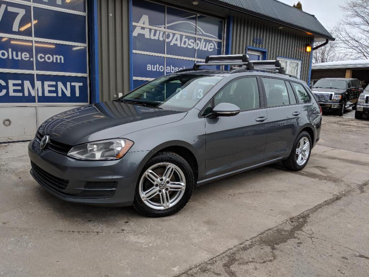 Used 2016 Volkswagen Golf Trendline + Caméra for sale in Boisbriand, QC